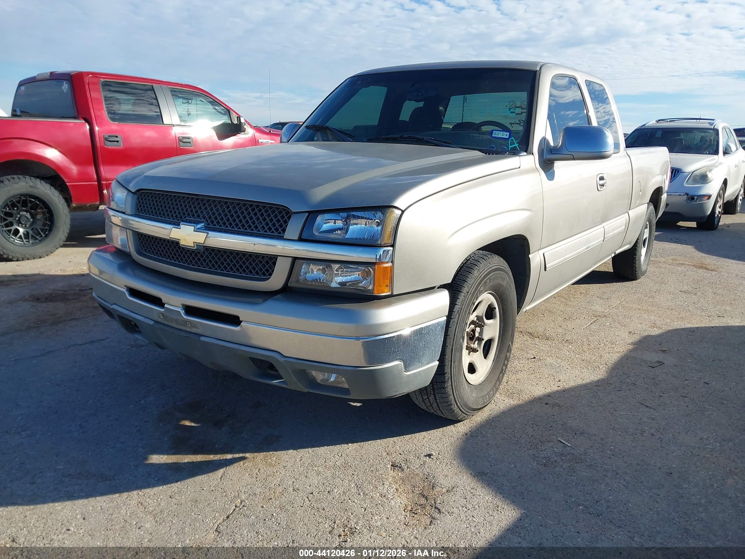 CHEVROLET SILVERADO image 2