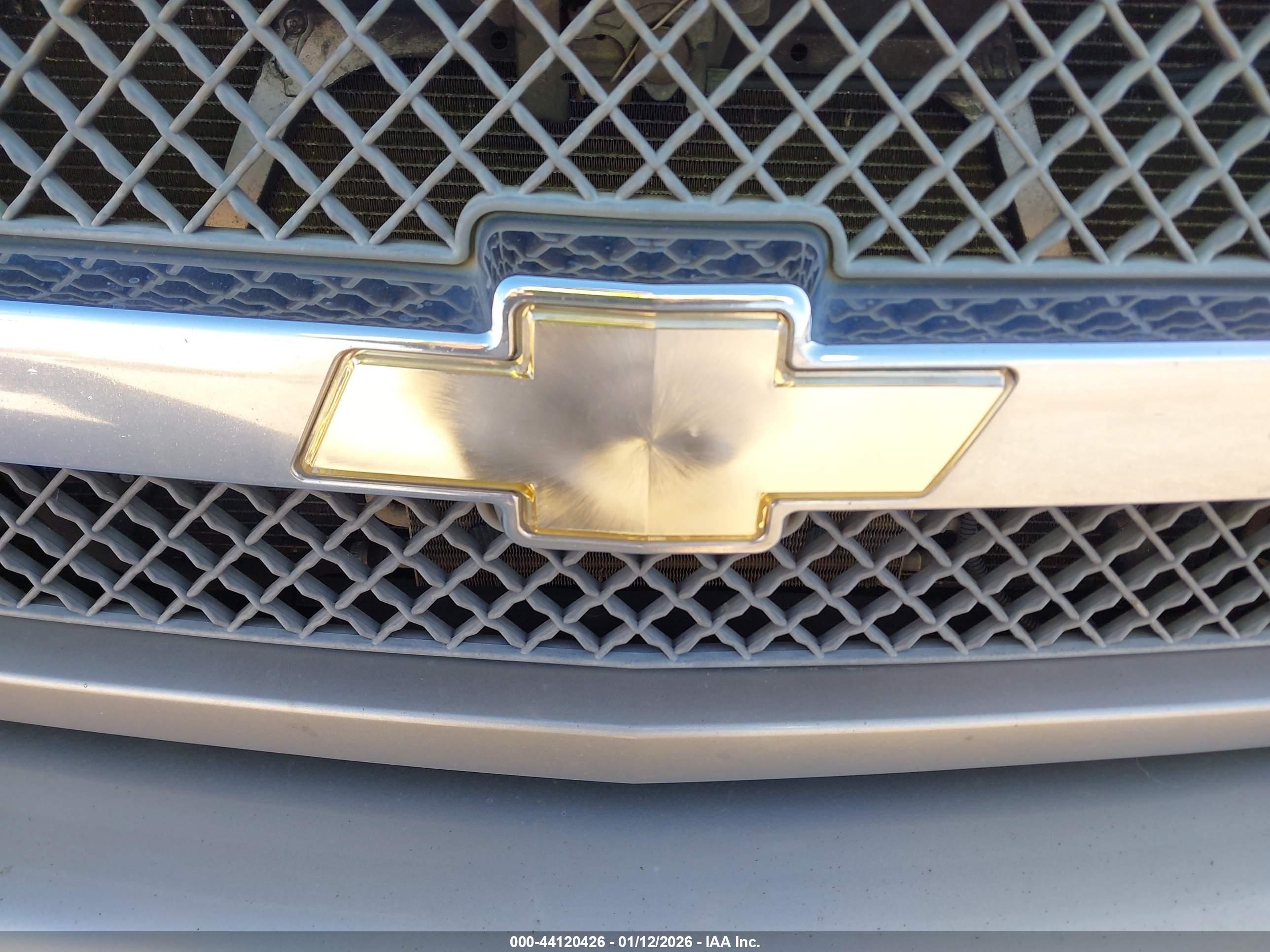 CHEVROLET SILVERADO image 6