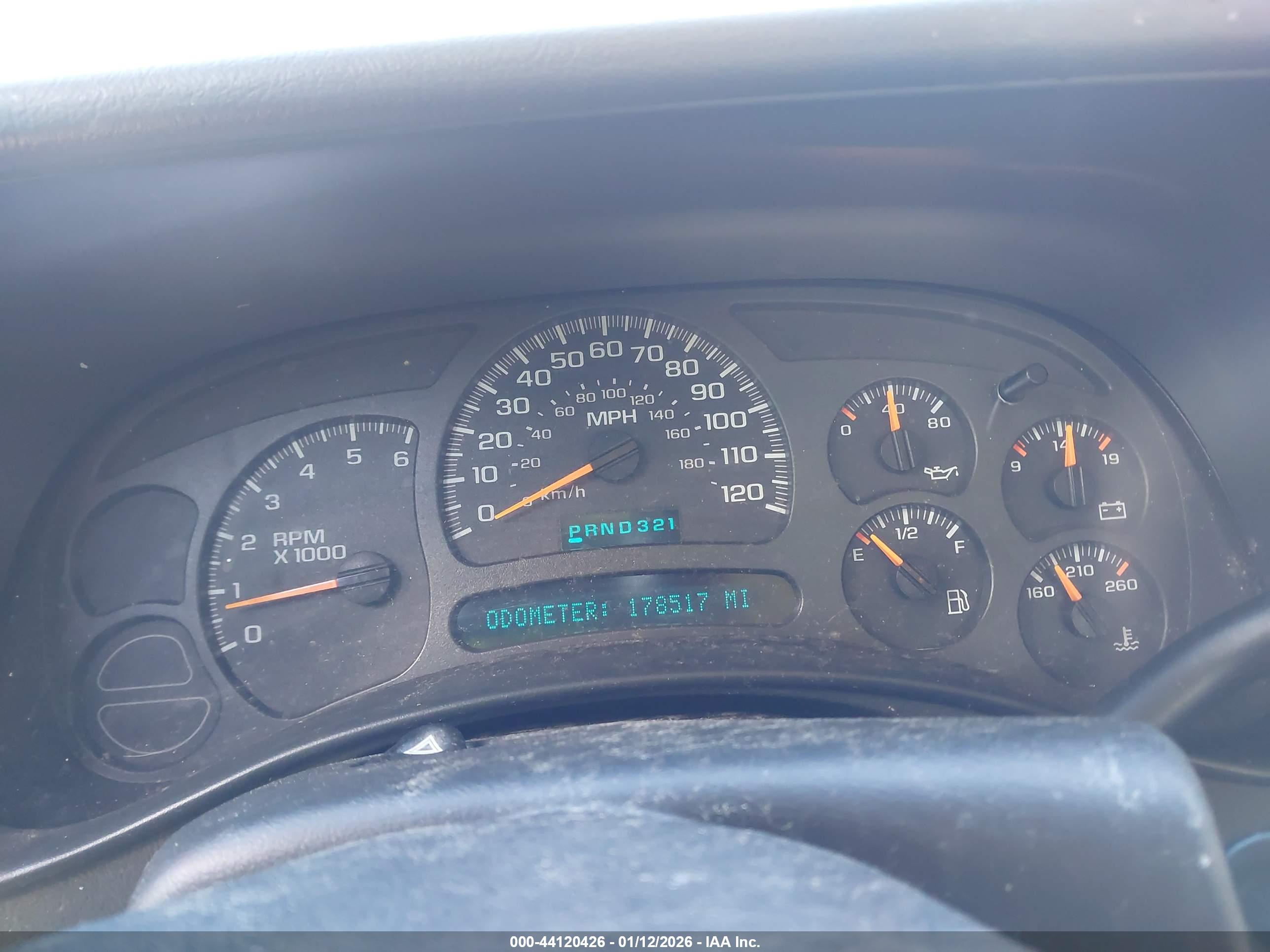 CHEVROLET SILVERADO image 7