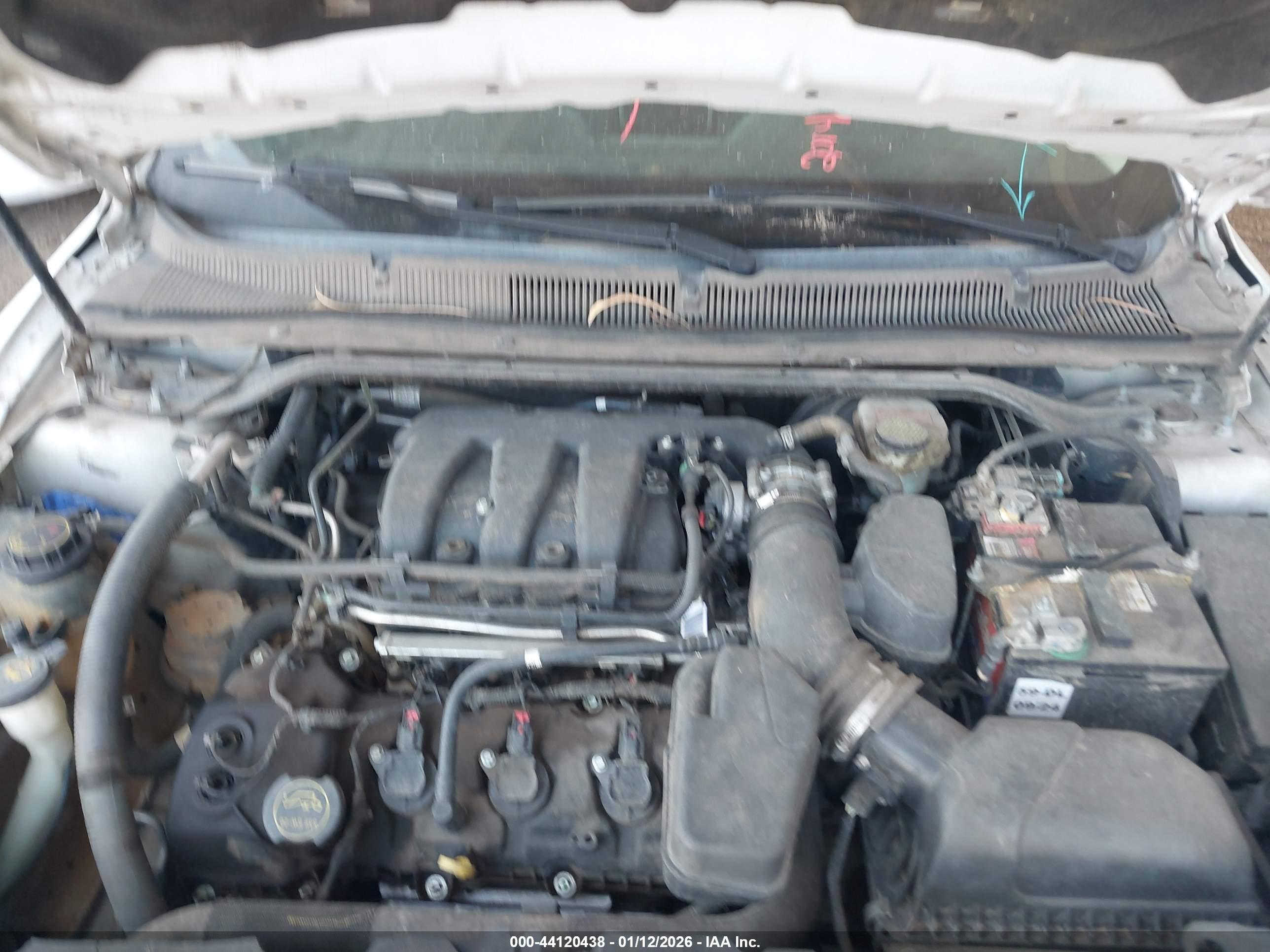 FORD TAURUS image 10