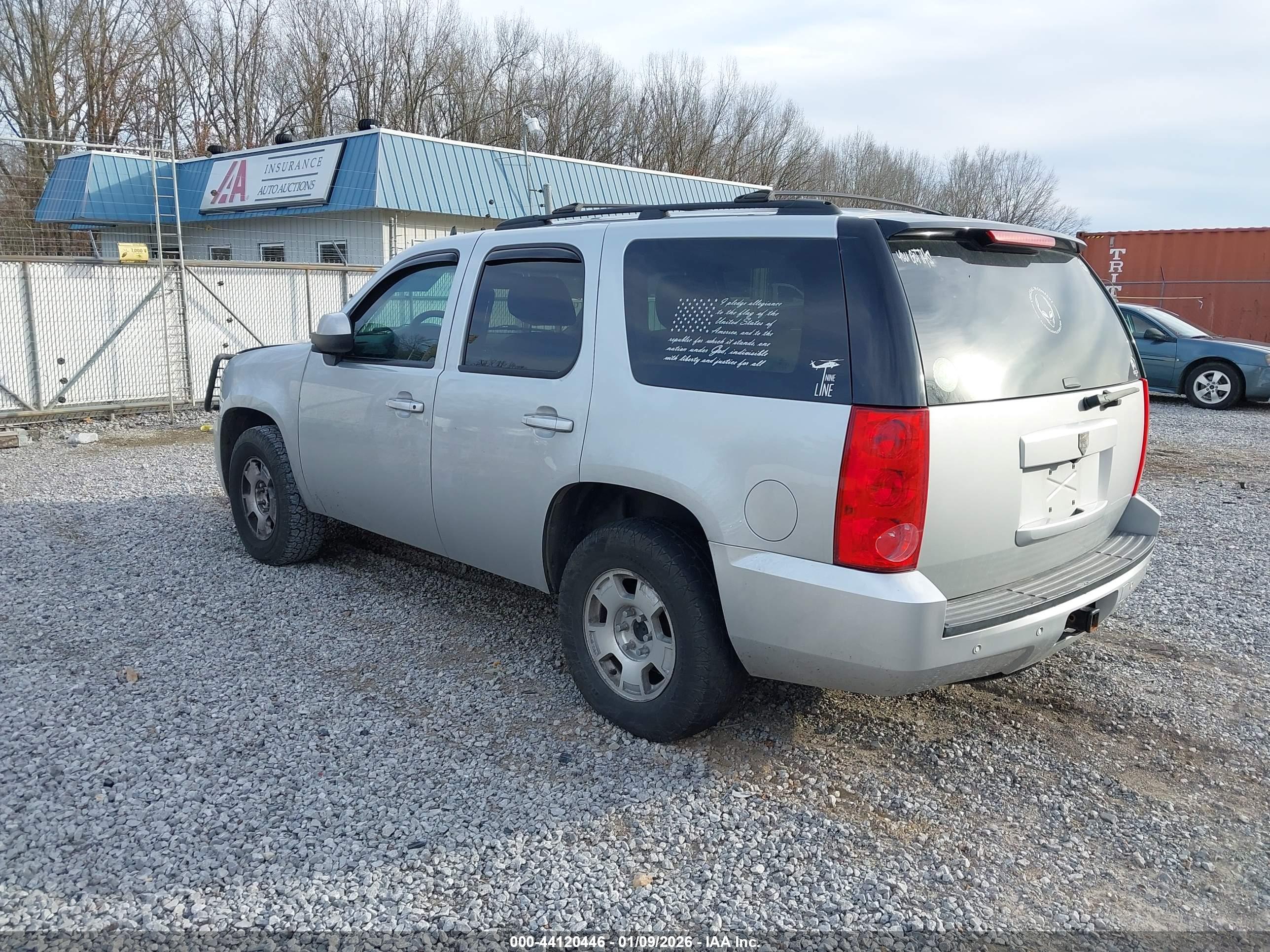 GMC YUKON image 3