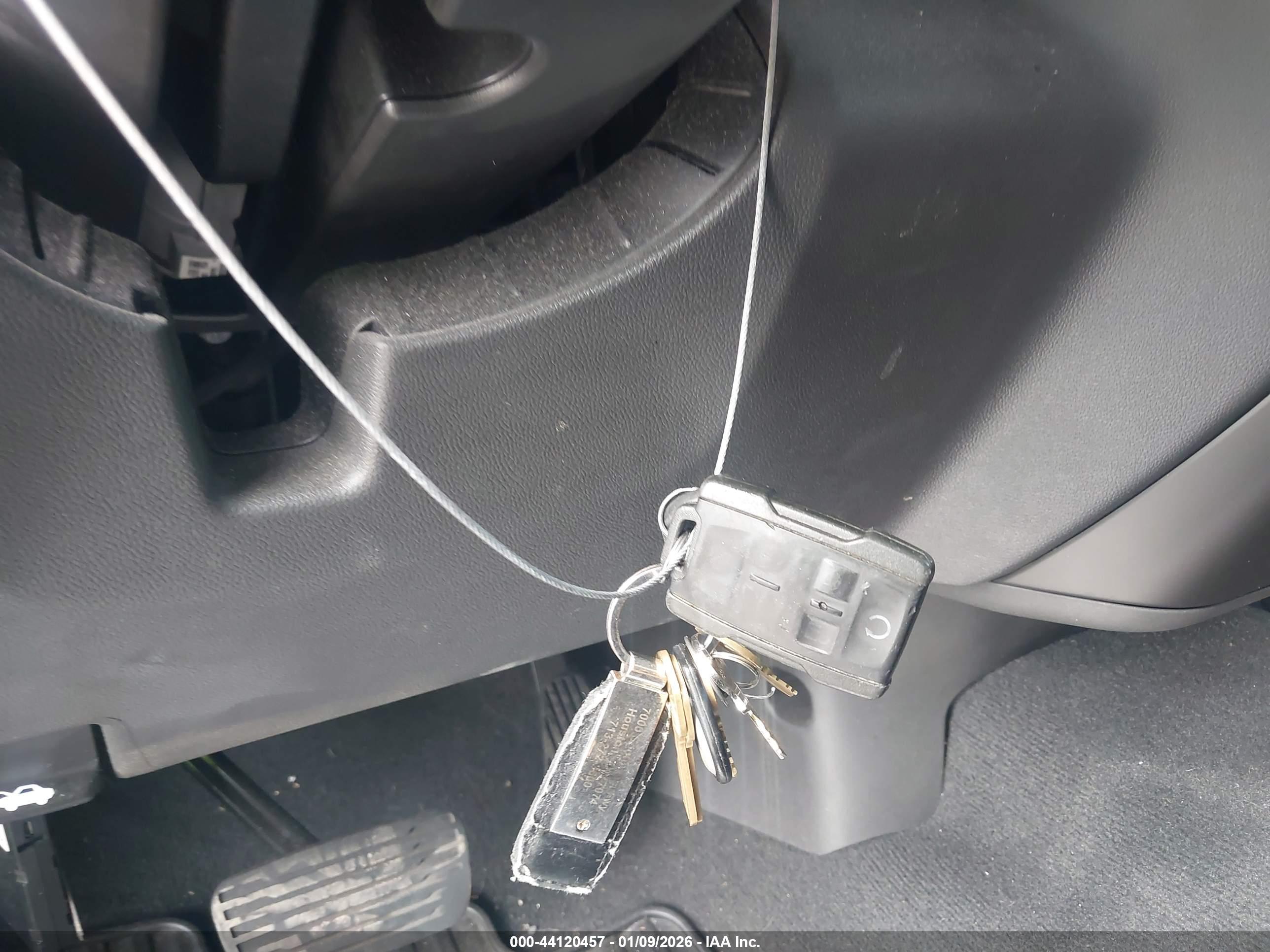 CHEVROLET SILVERADO image 11