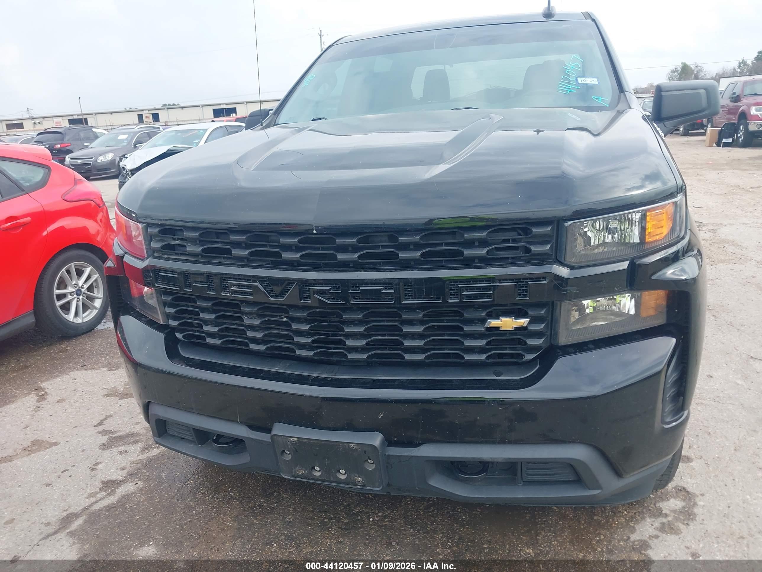 CHEVROLET SILVERADO image 6