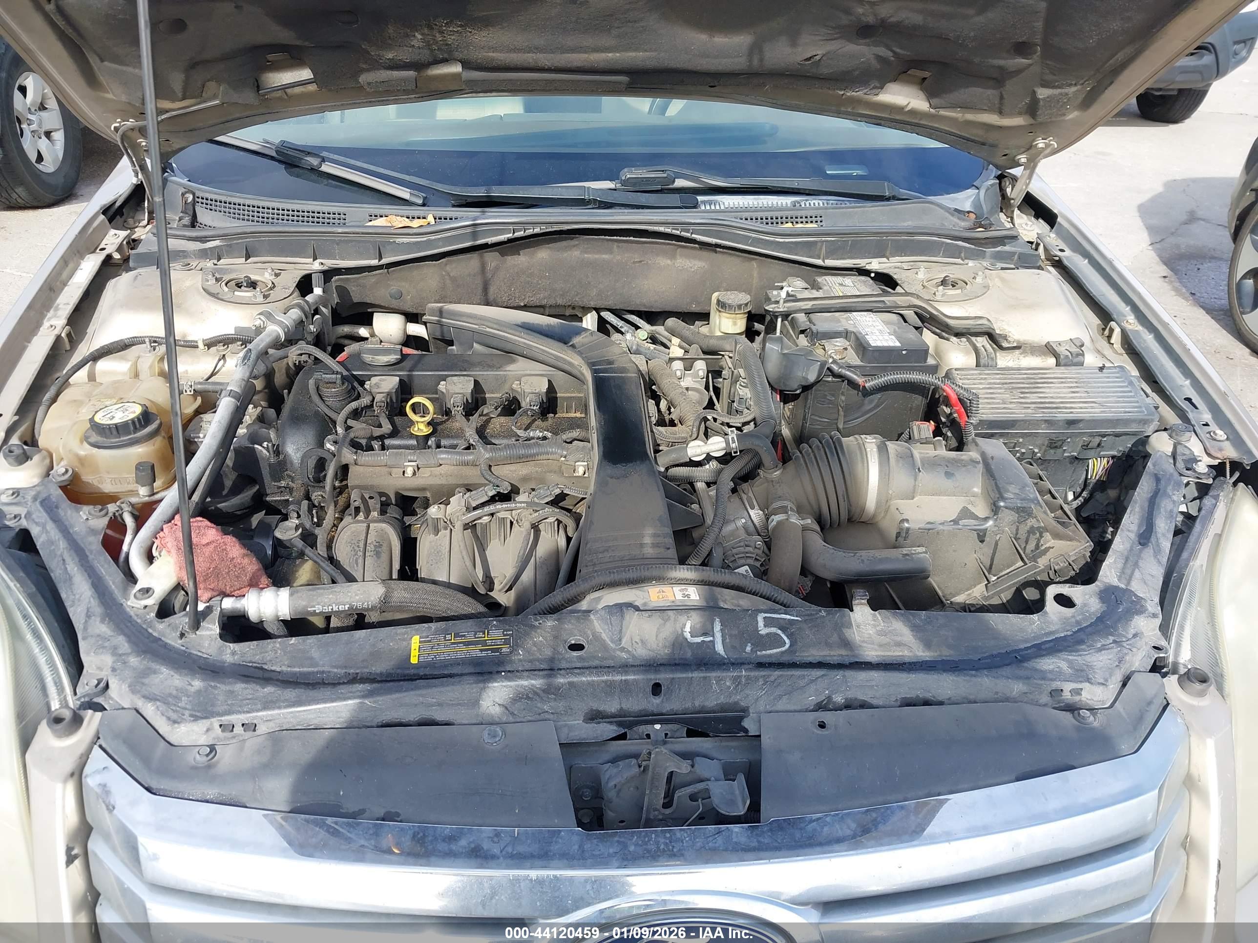 FORD FUSION image 10