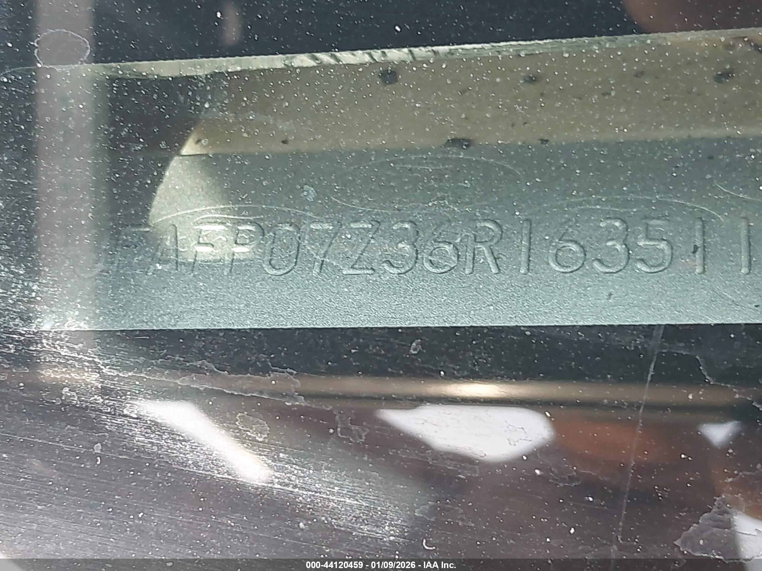 FORD FUSION image 9