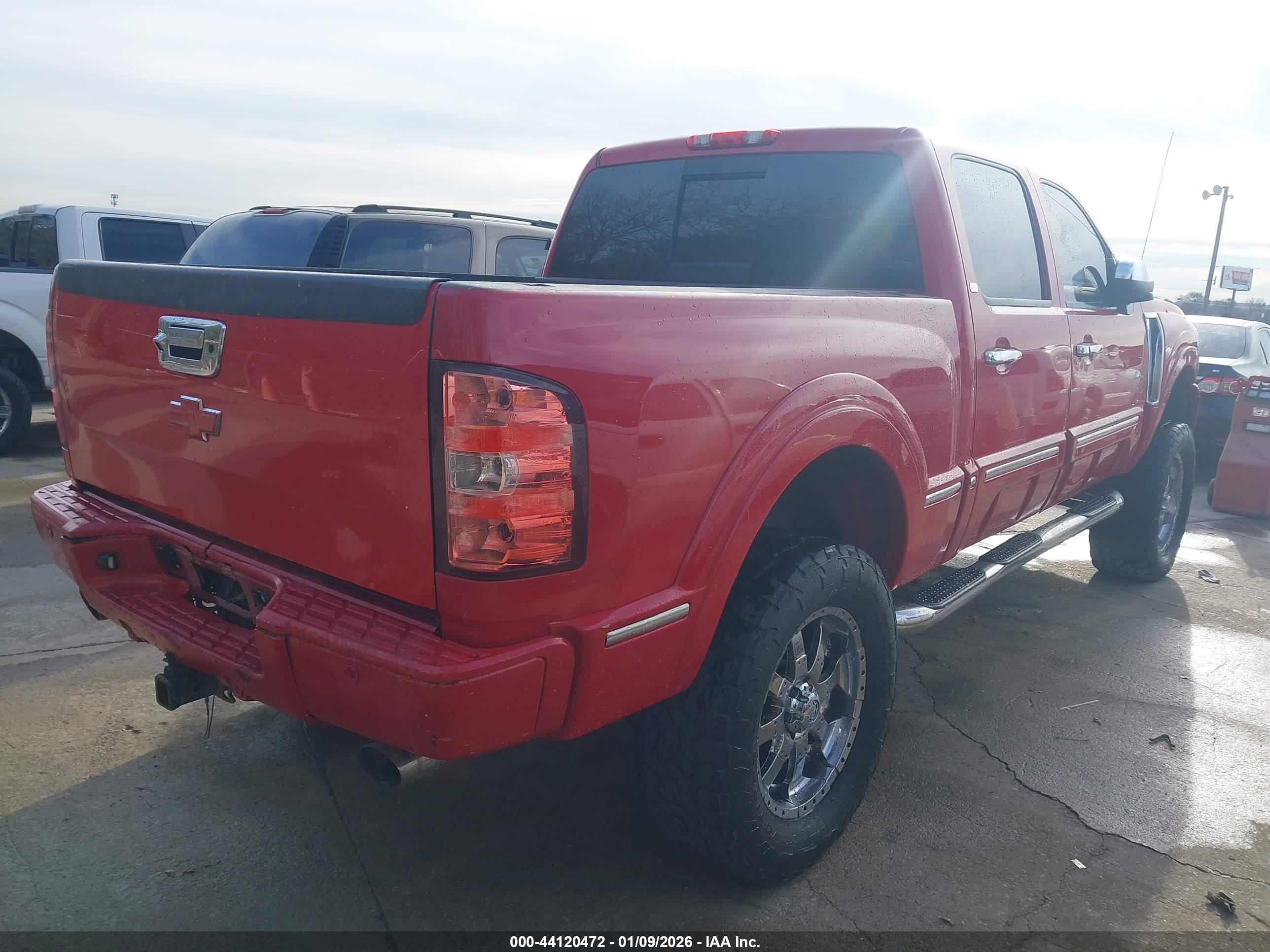 CHEVROLET SILVERADO image 4