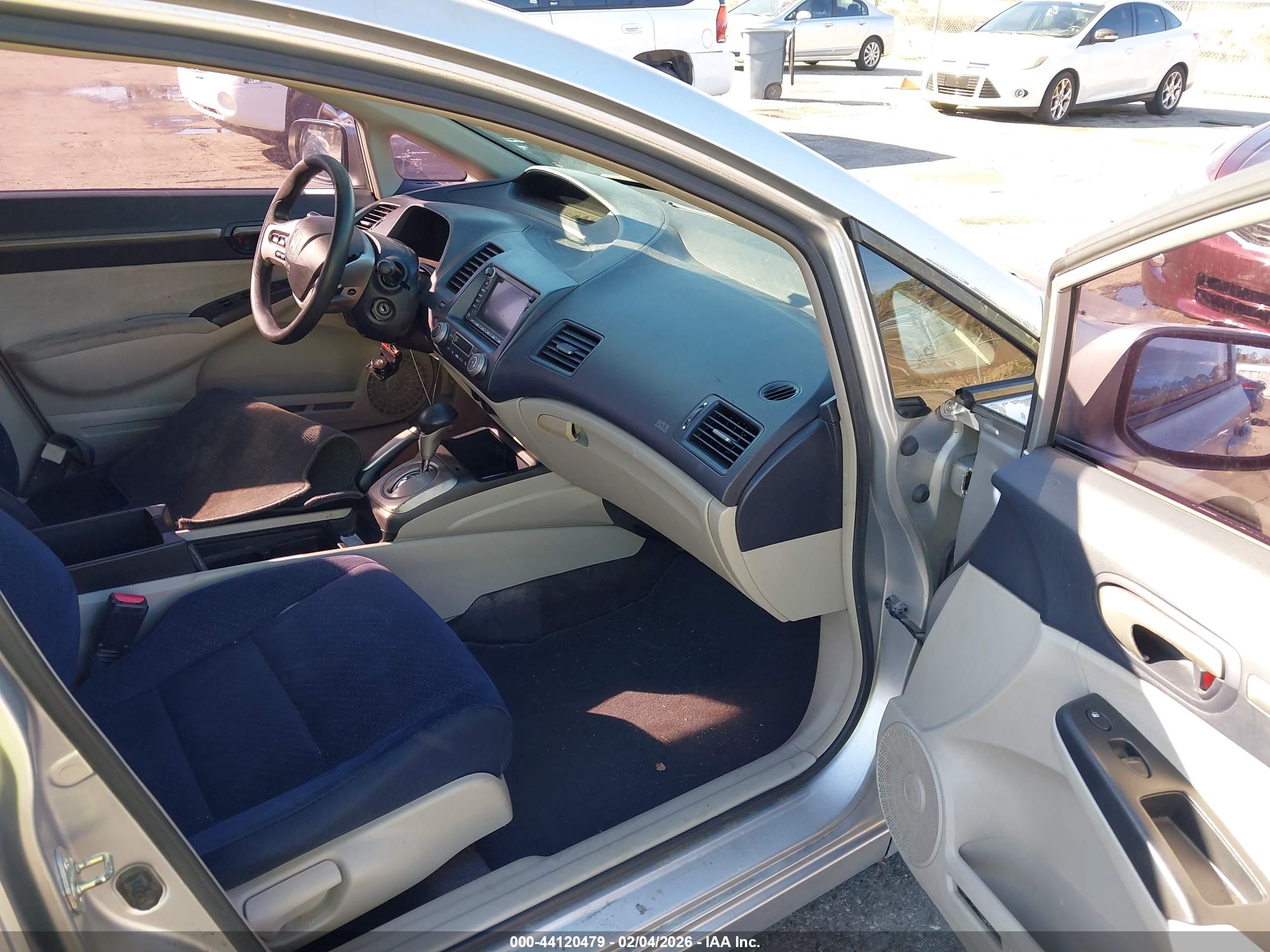 HONDA CIVIC image 5