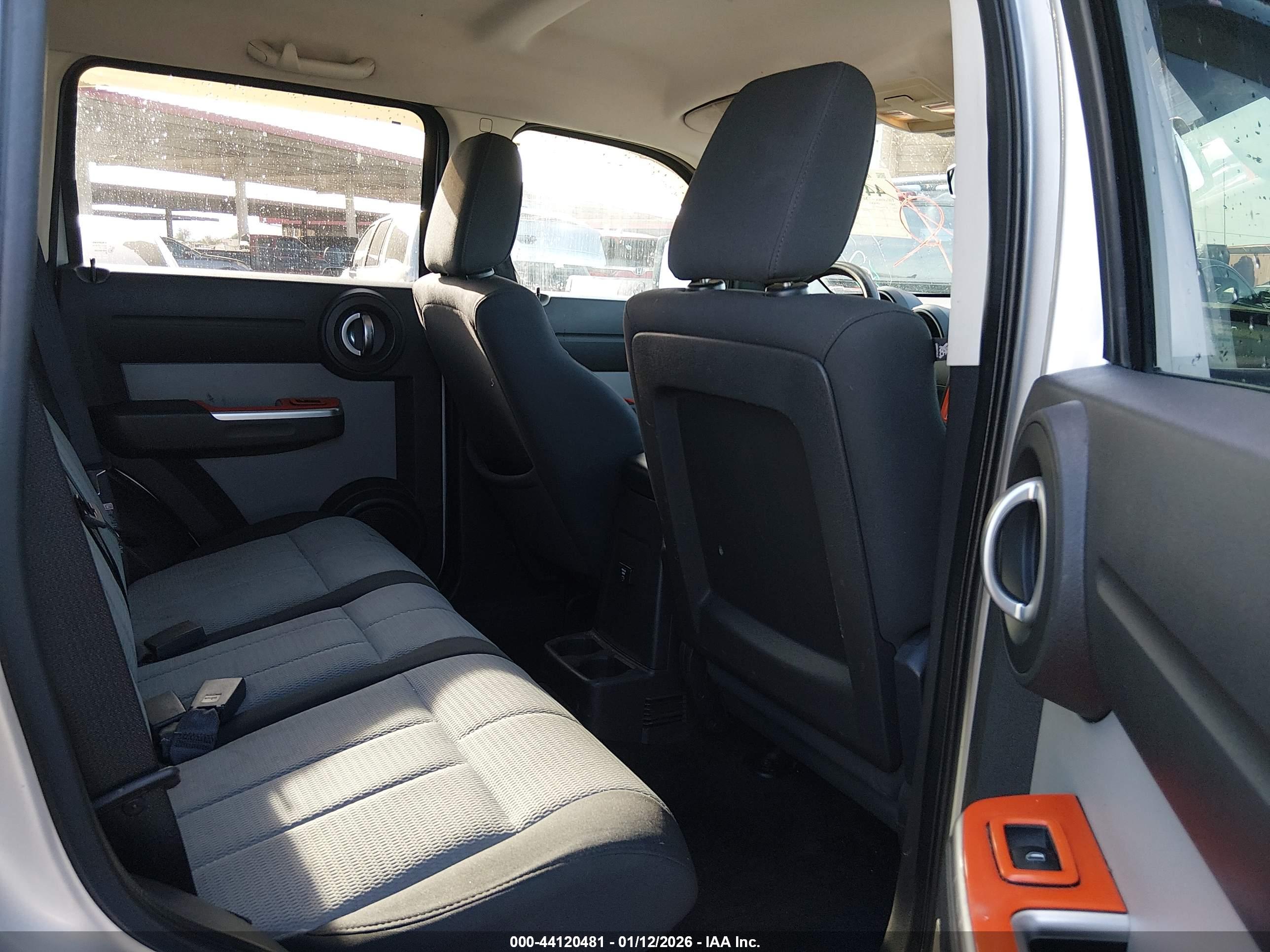 DODGE NITRO image 8
