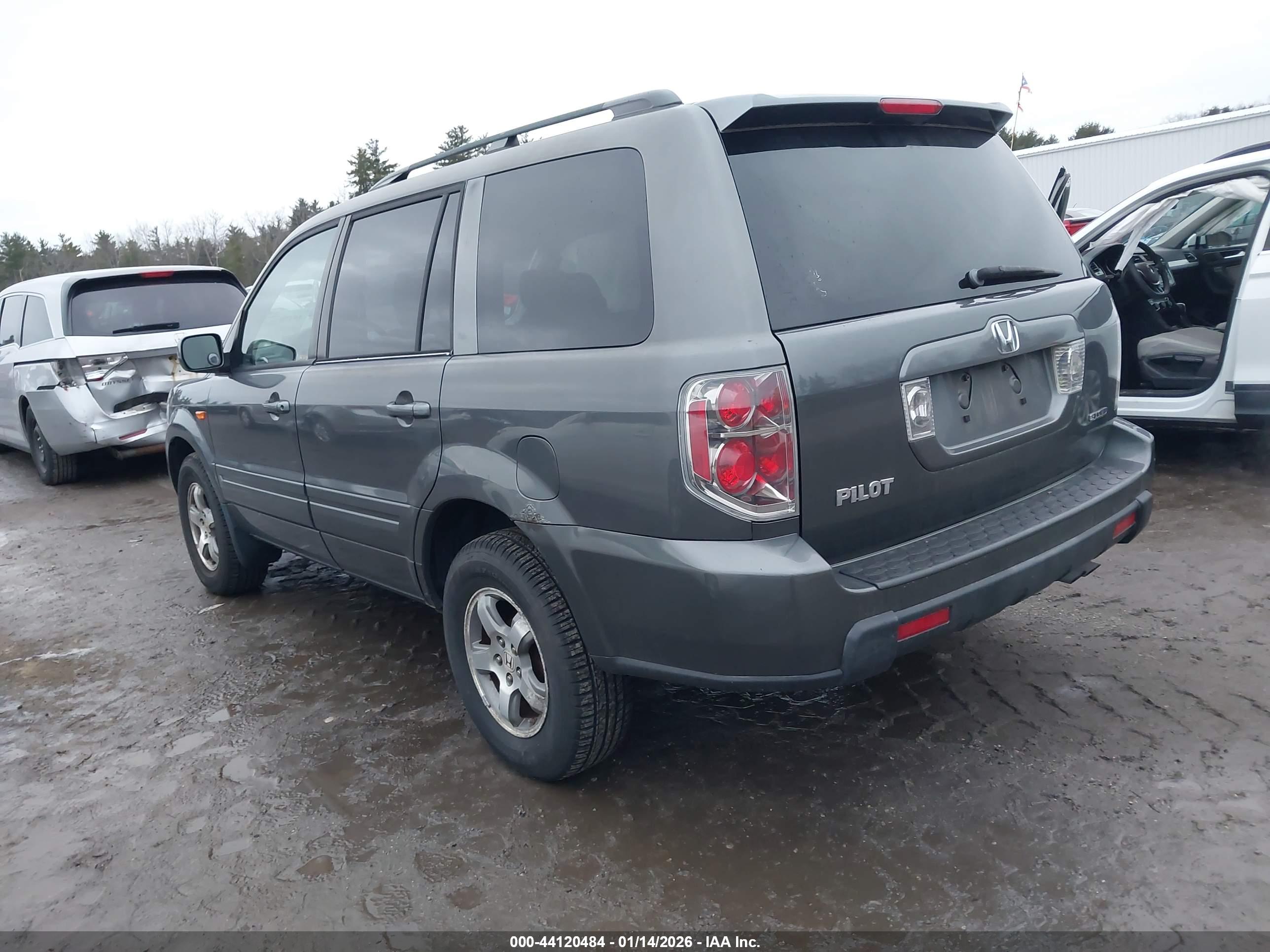 HONDA PILOT image 3