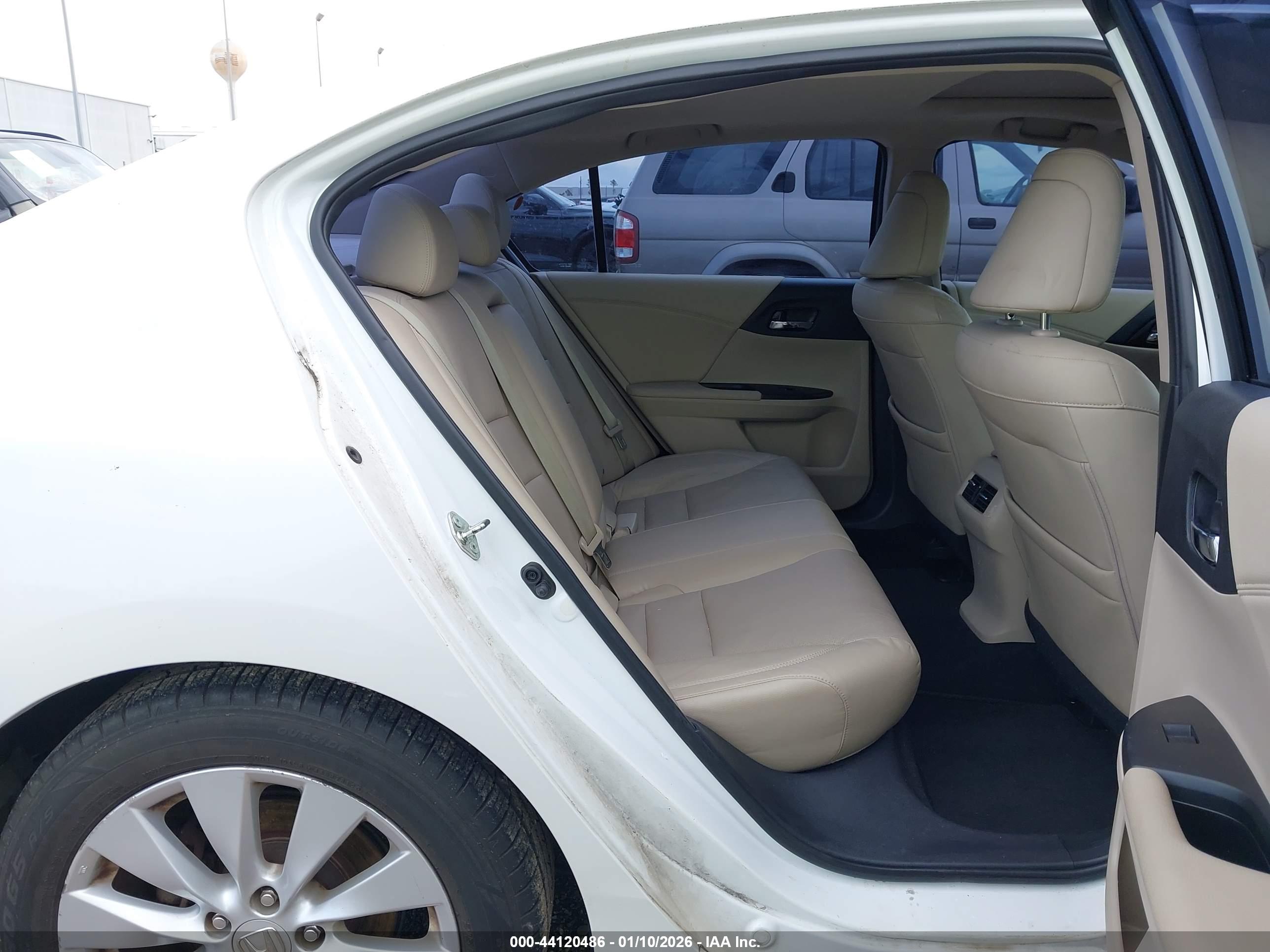 HONDA ACCORD image 8