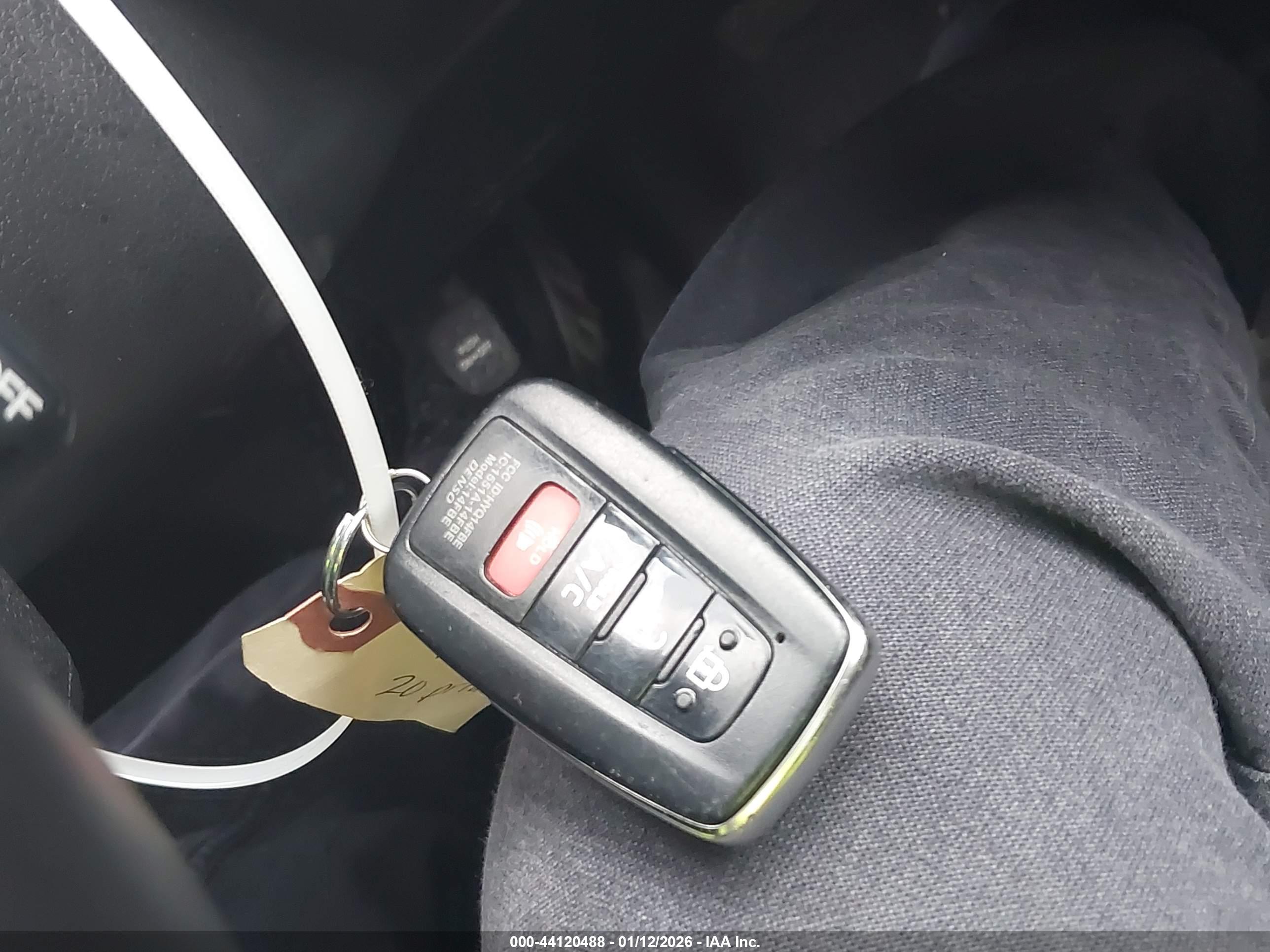 TOYOTA PRIUS image 11
