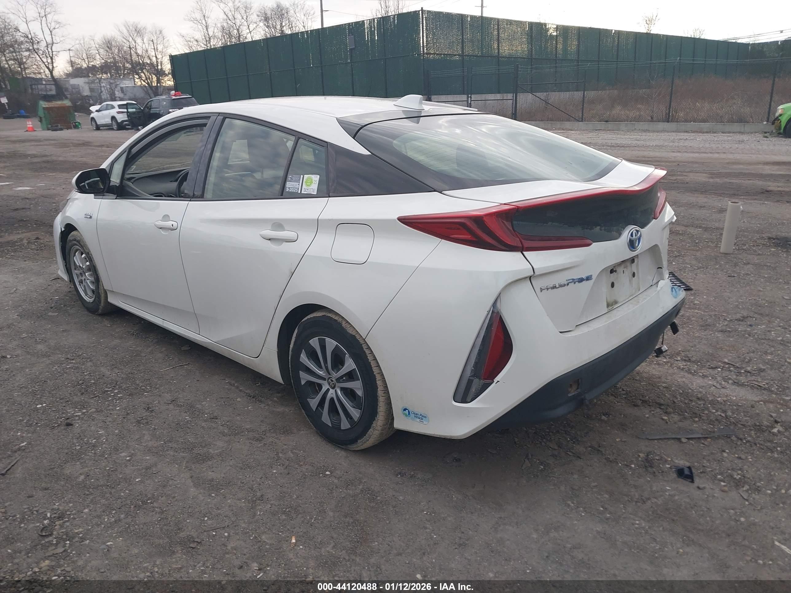 TOYOTA PRIUS image 3