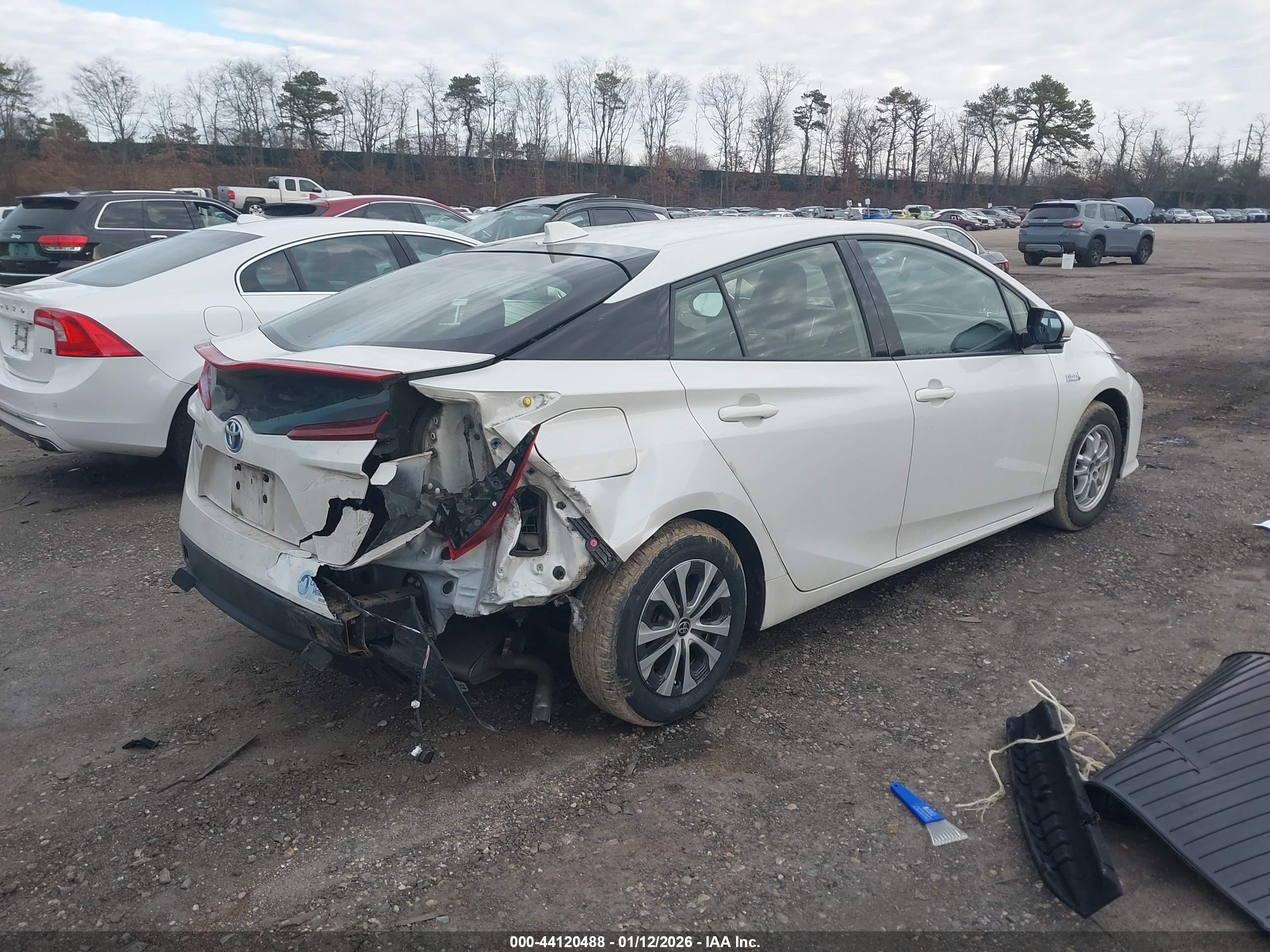 TOYOTA PRIUS image 4