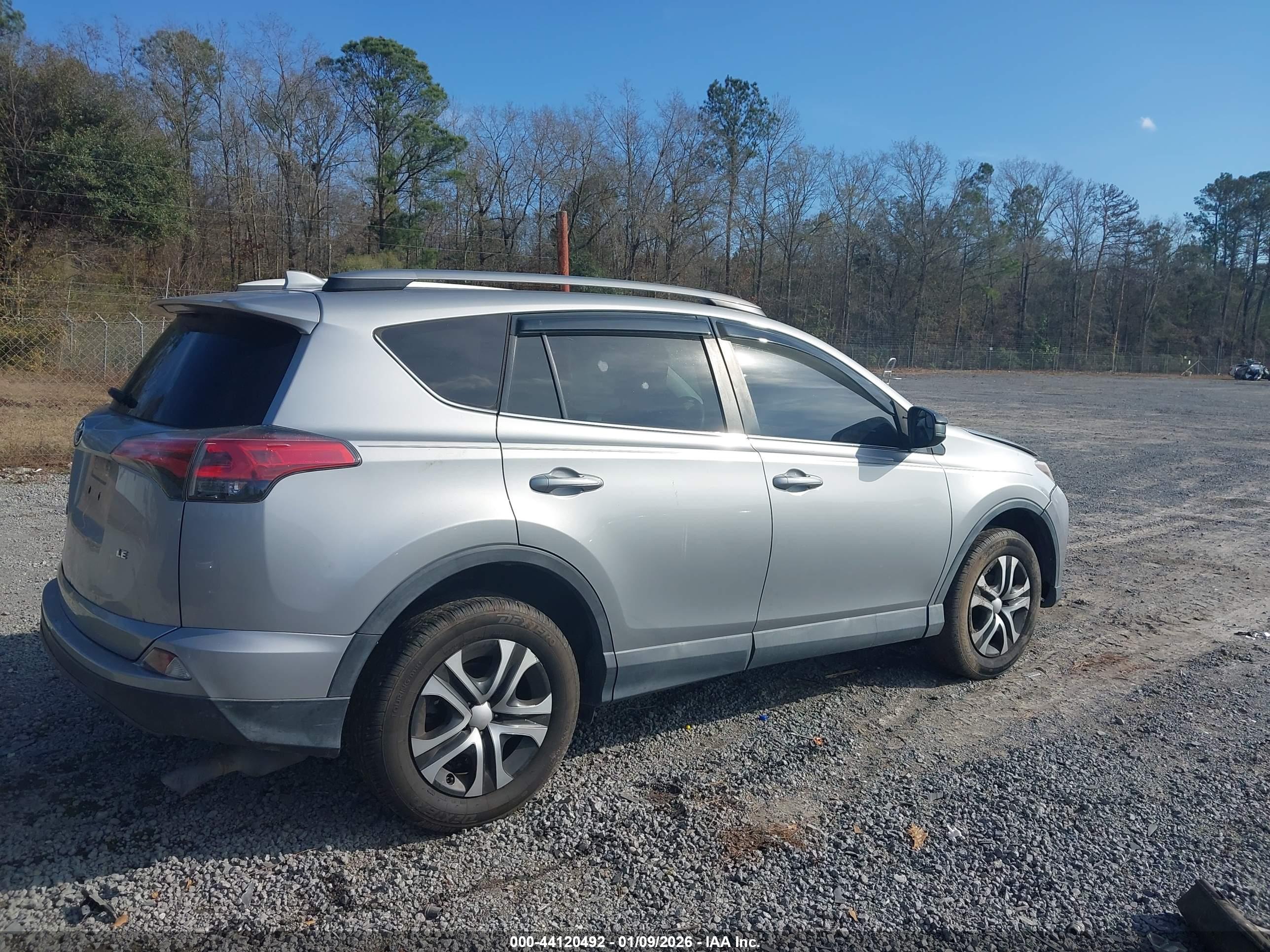 TOYOTA RAV4 image 4