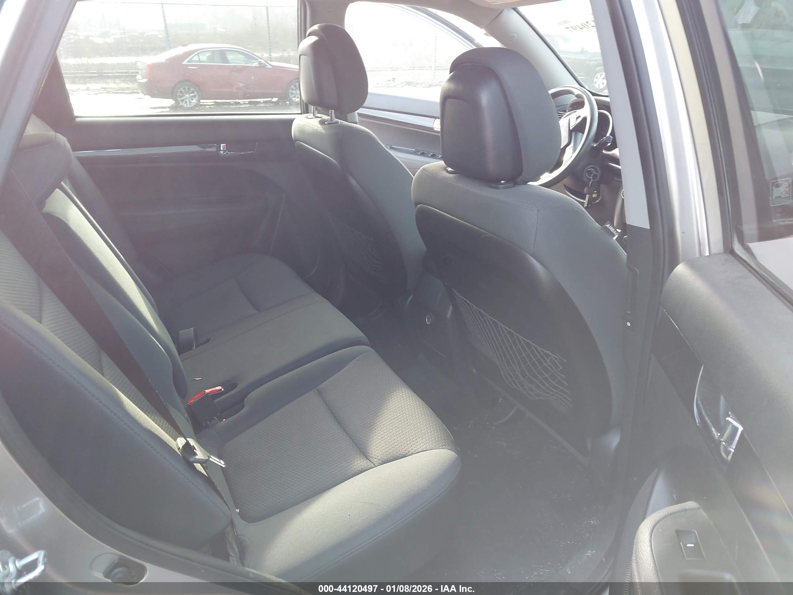 KIA SORENTO image 8