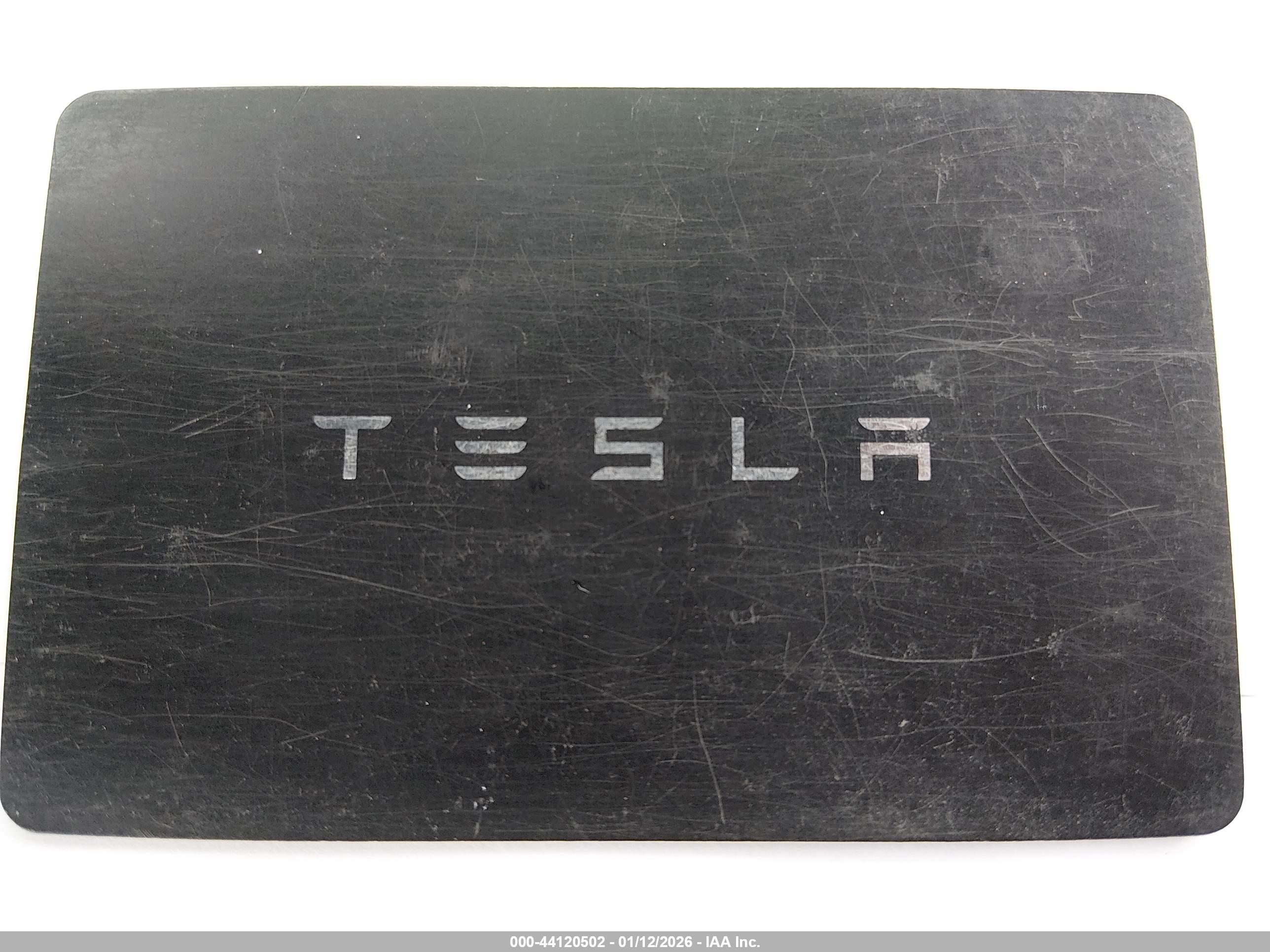 TESLA MODEL image 11
