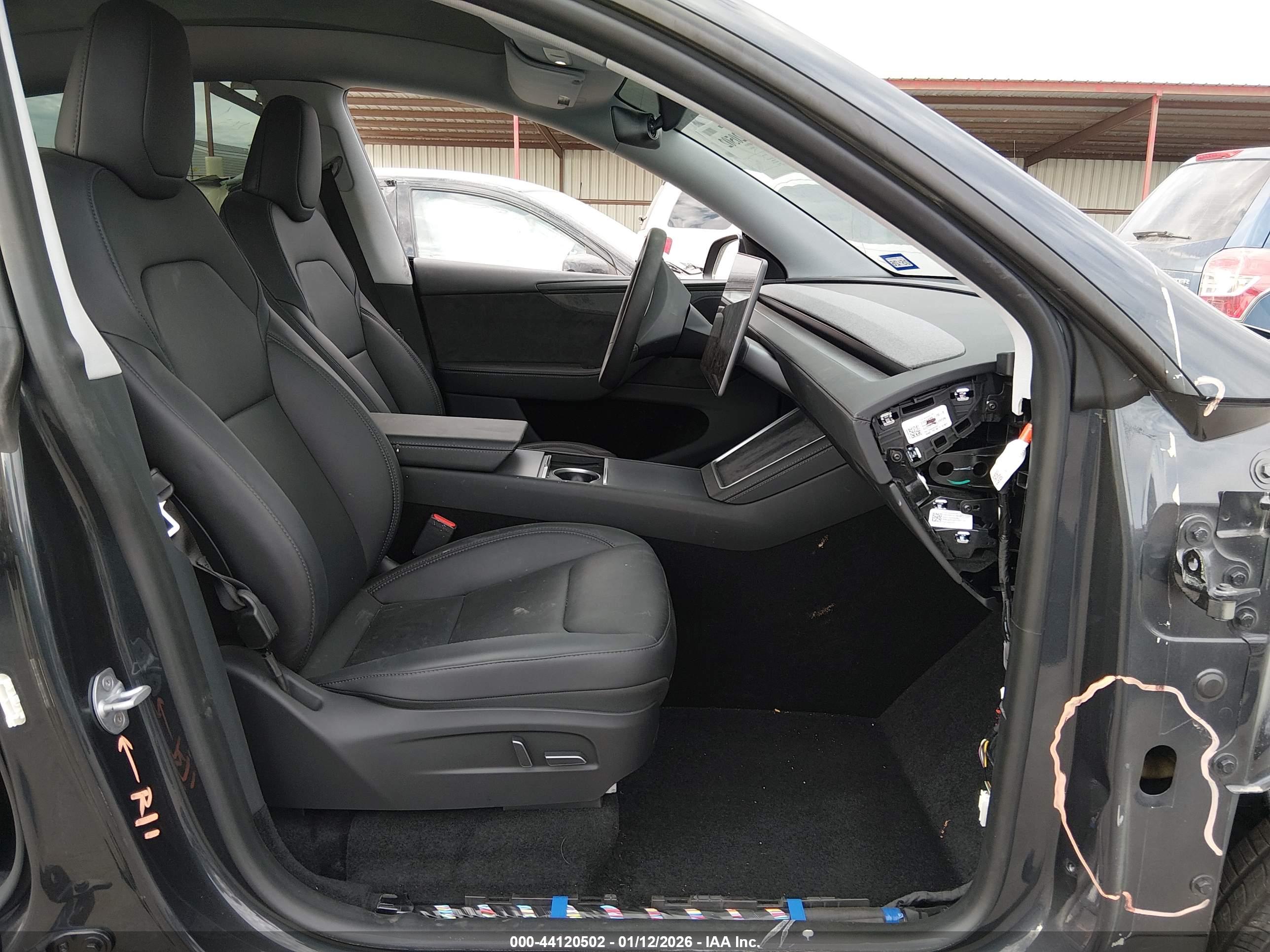 TESLA MODEL image 5