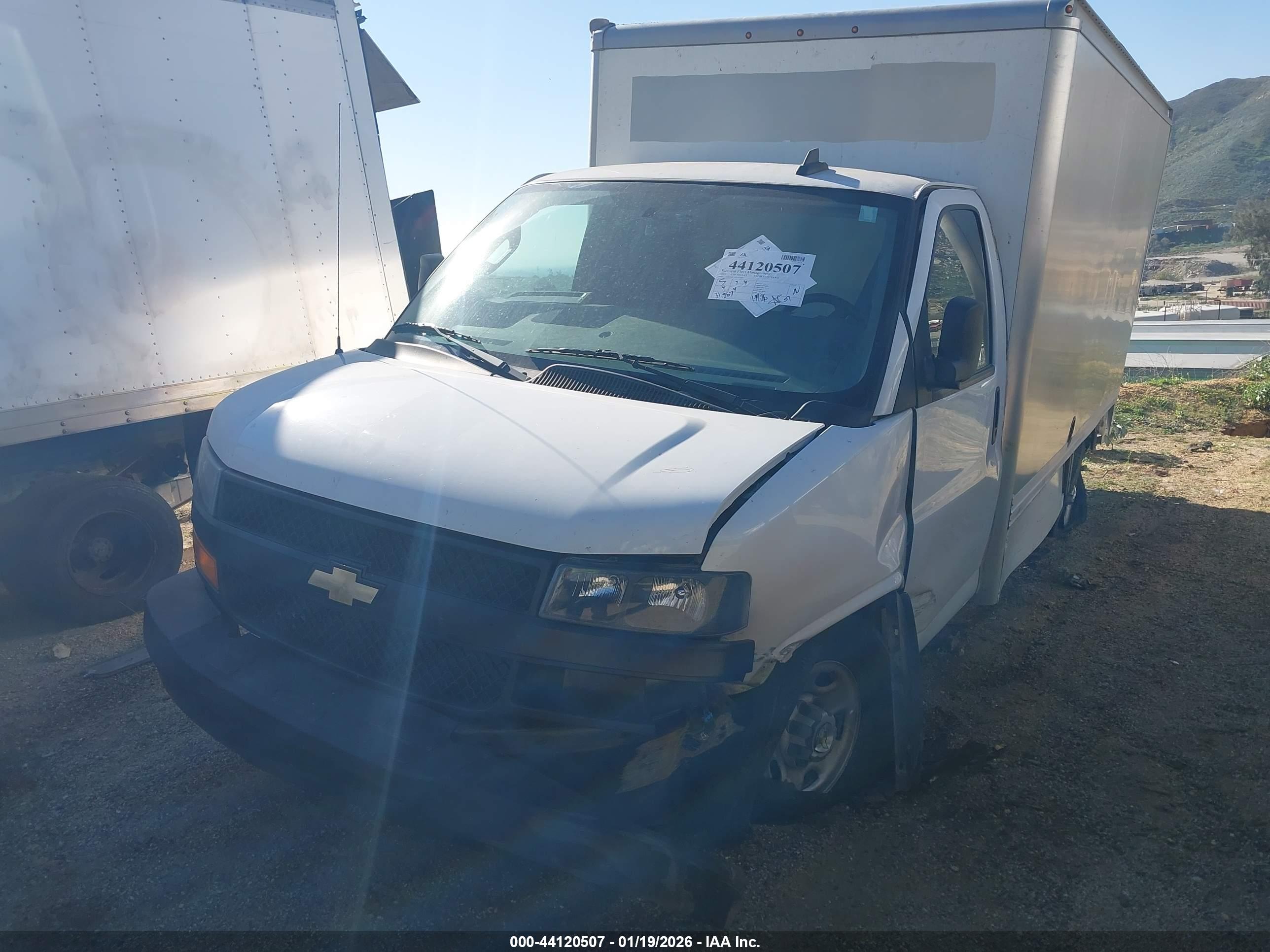 CHEVROLET EXPRESS image 2