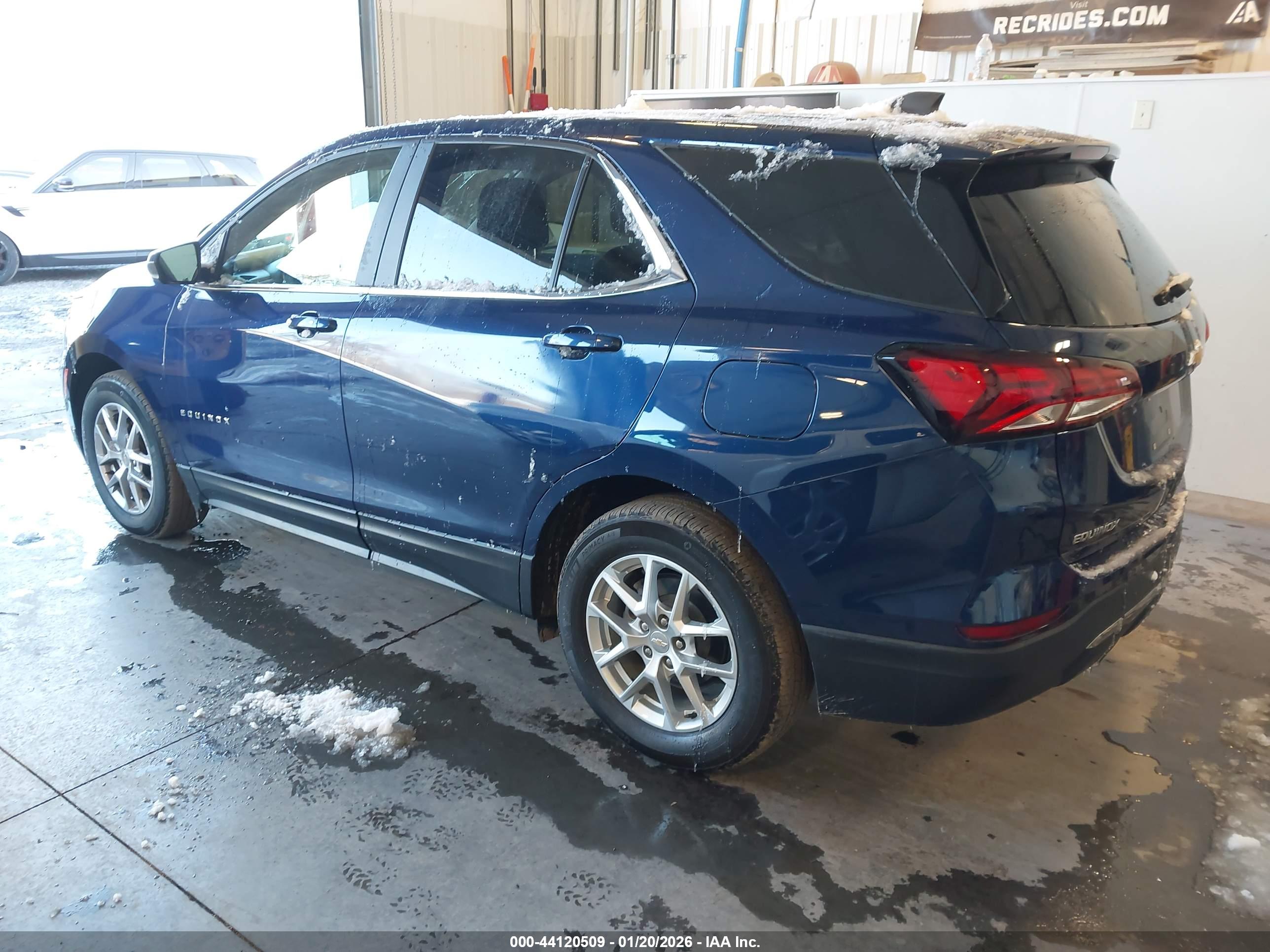 CHEVROLET EQUINOX image 3