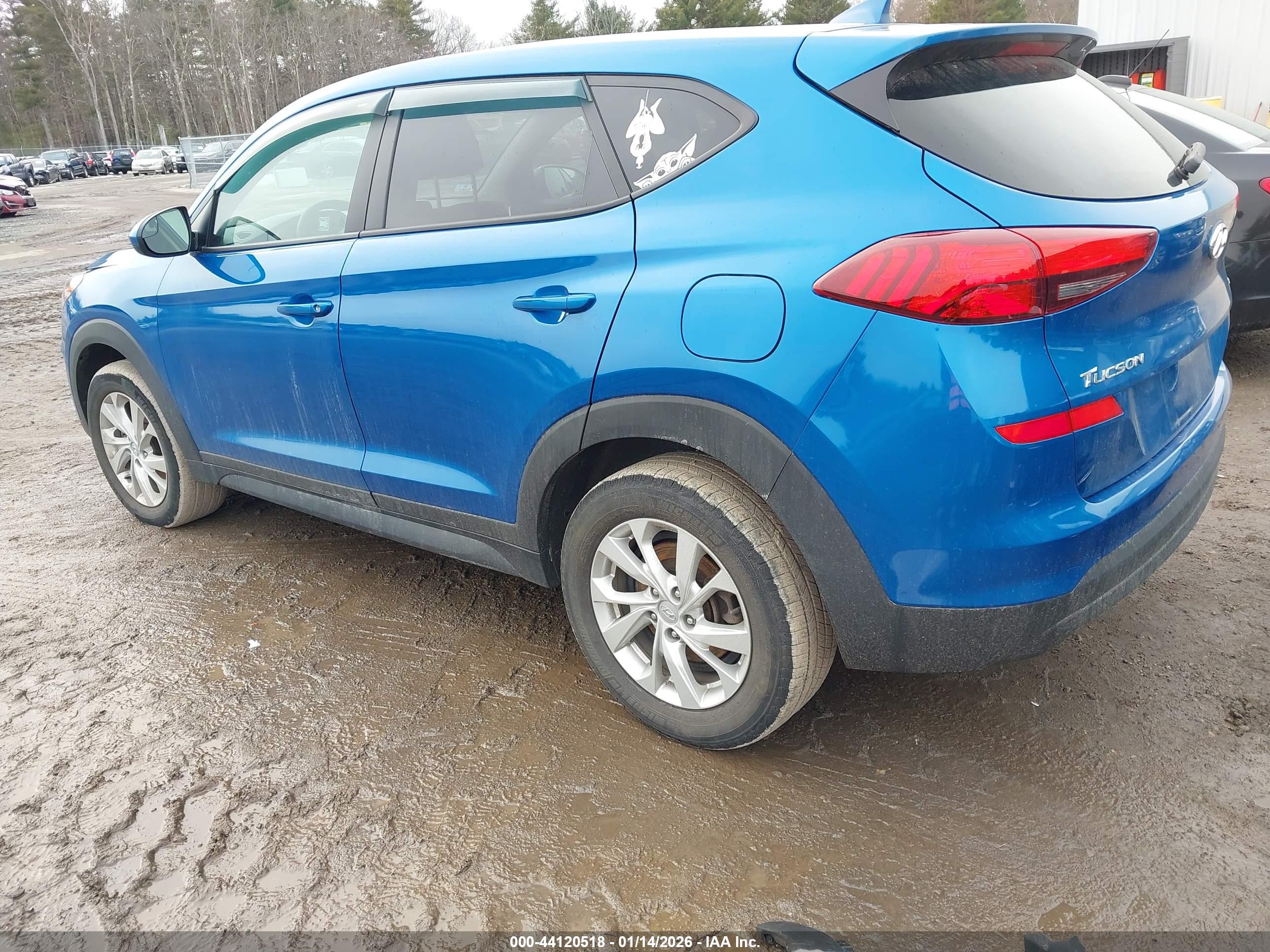 HYUNDAI TUCSON image 3