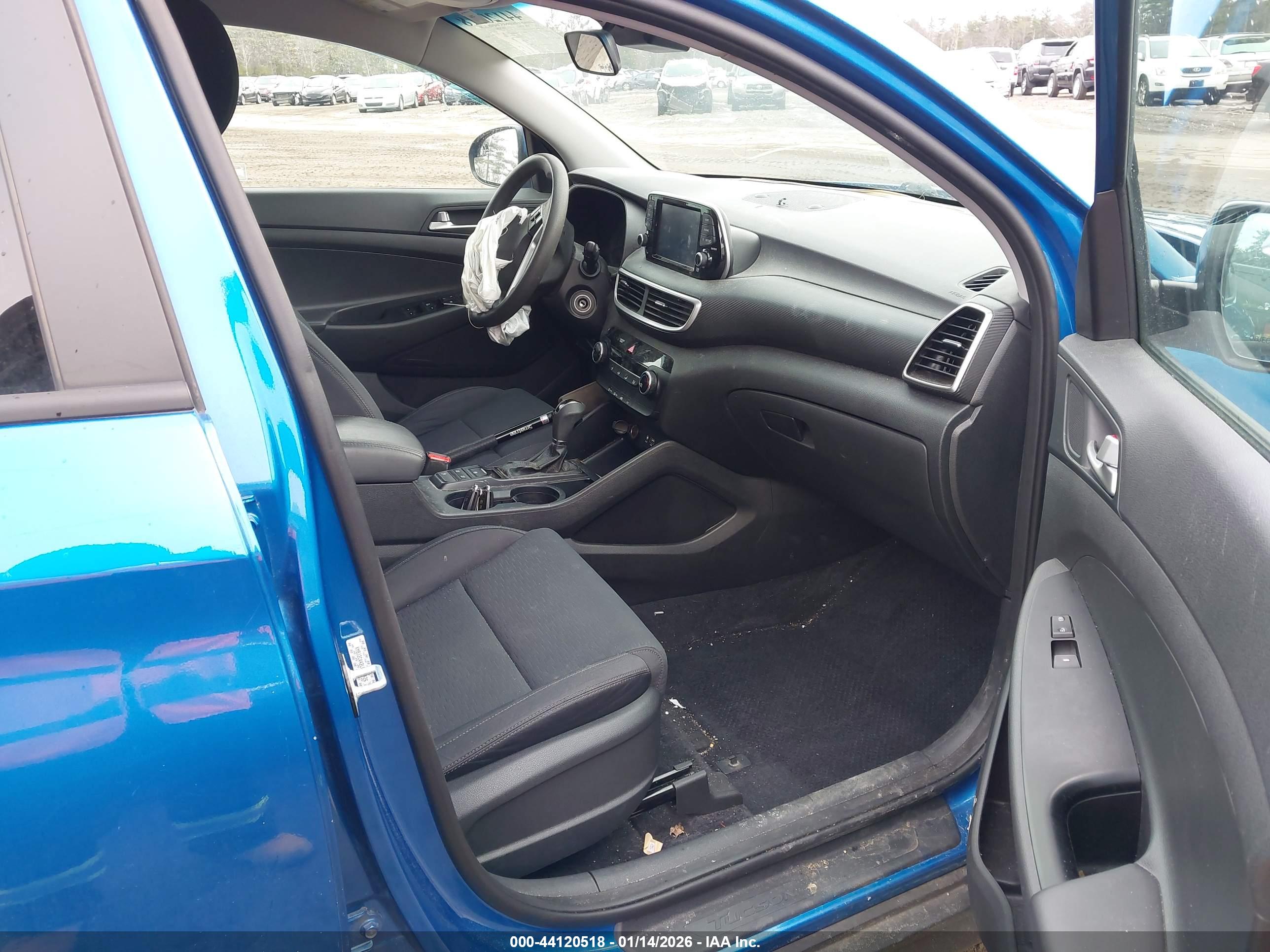 HYUNDAI TUCSON image 5