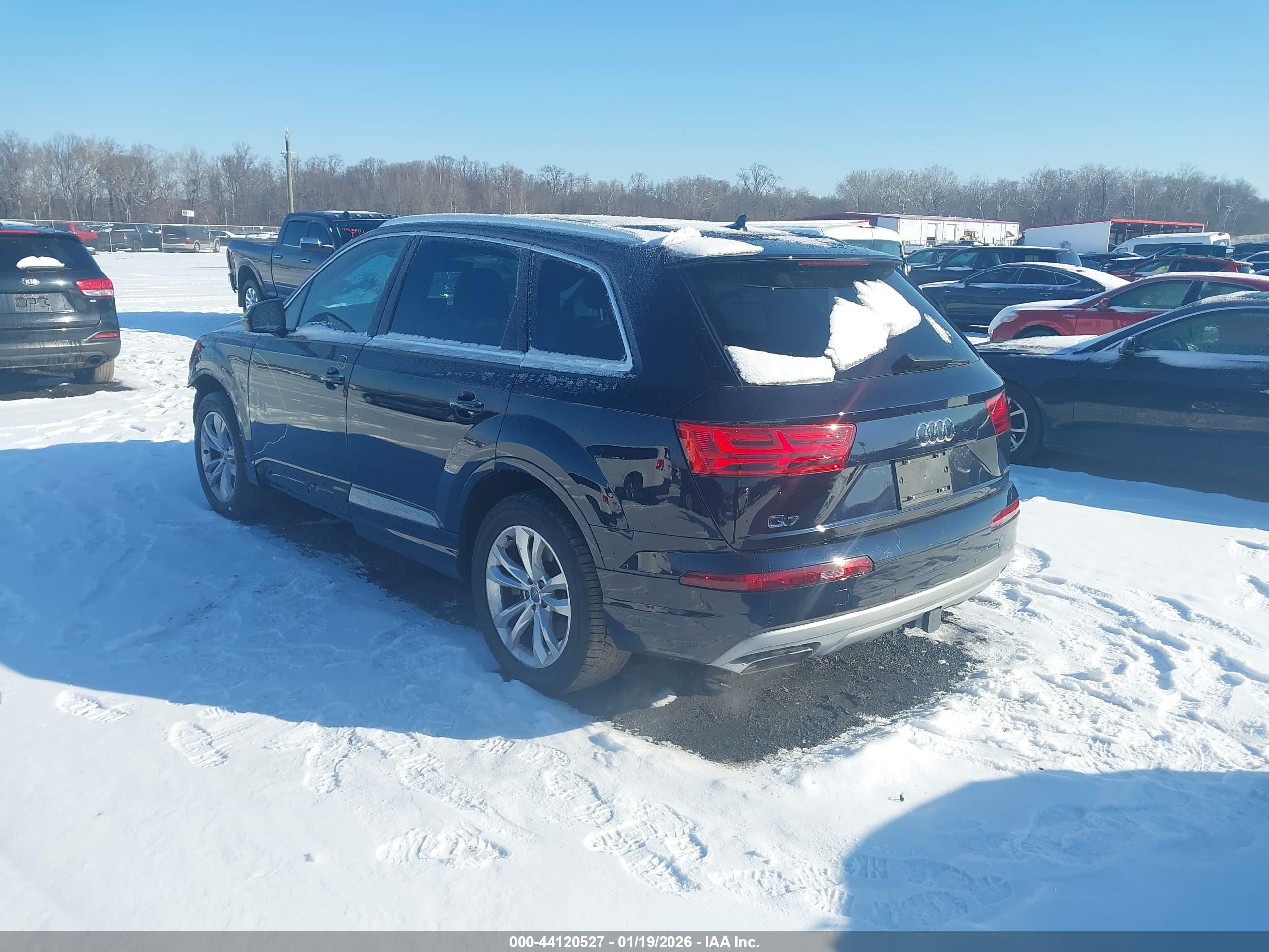 AUDI Q7 image 3