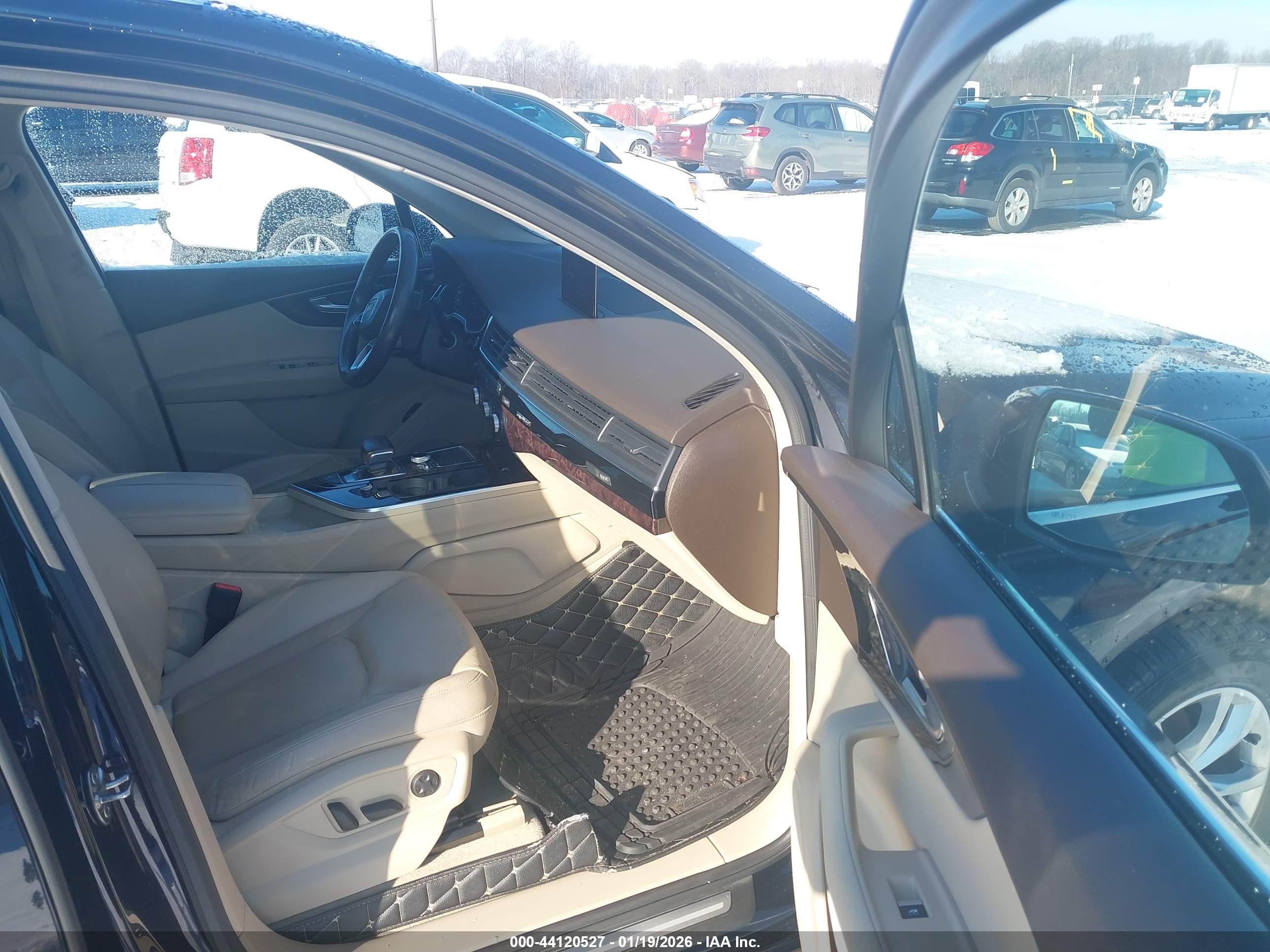 AUDI Q7 image 5