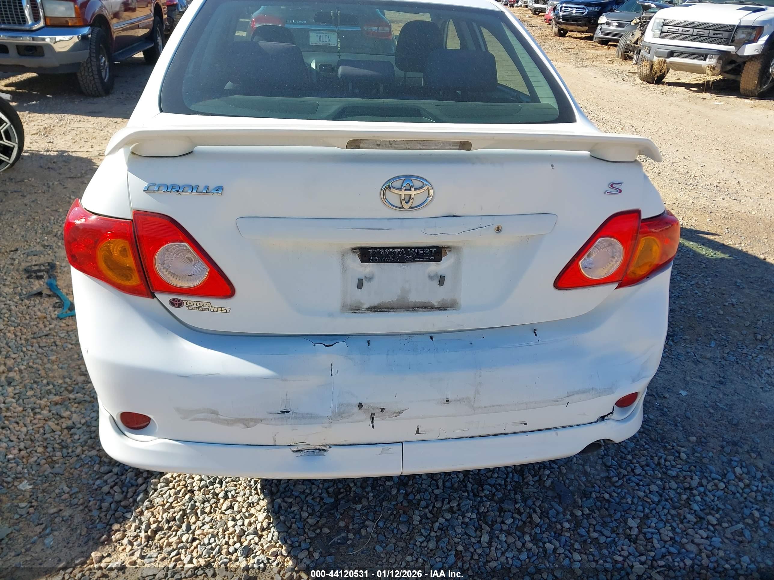 TOYOTA COROLLA image 6
