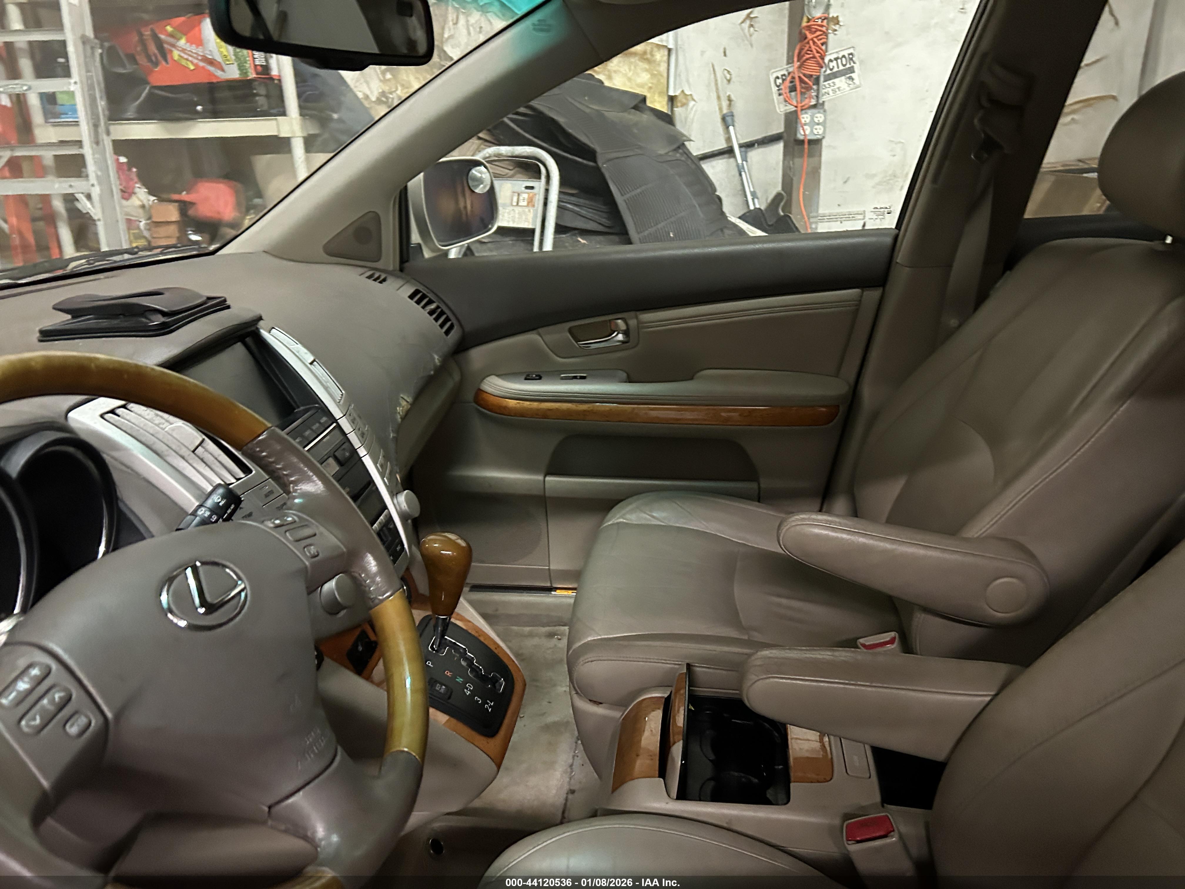 LEXUS RX image 5