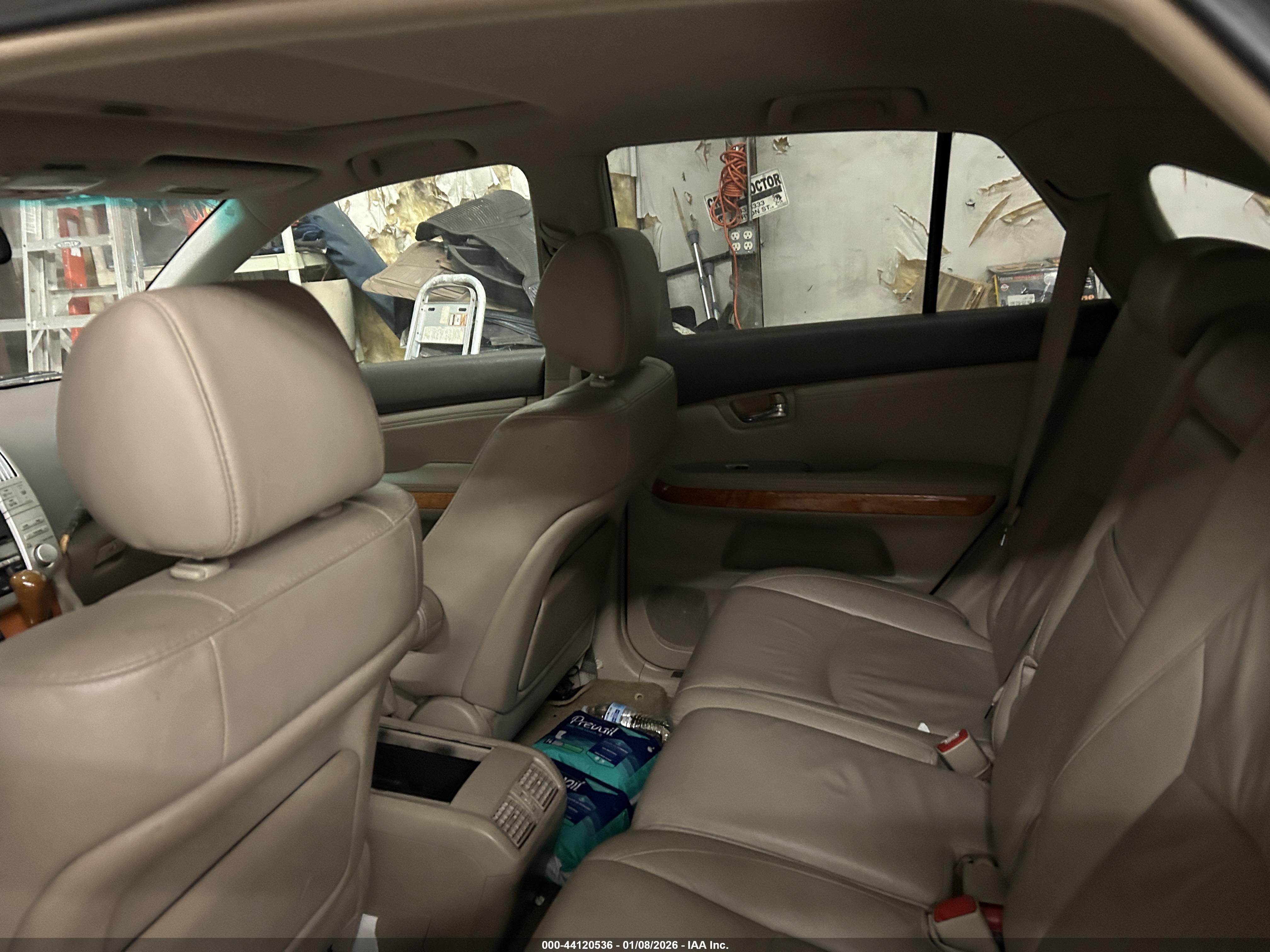 LEXUS RX image 8