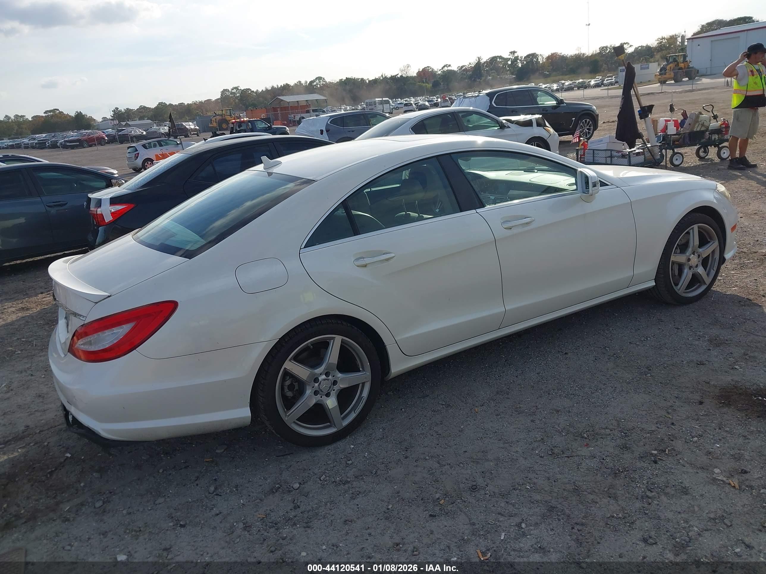 MERCEDES-BENZ CLS image 4