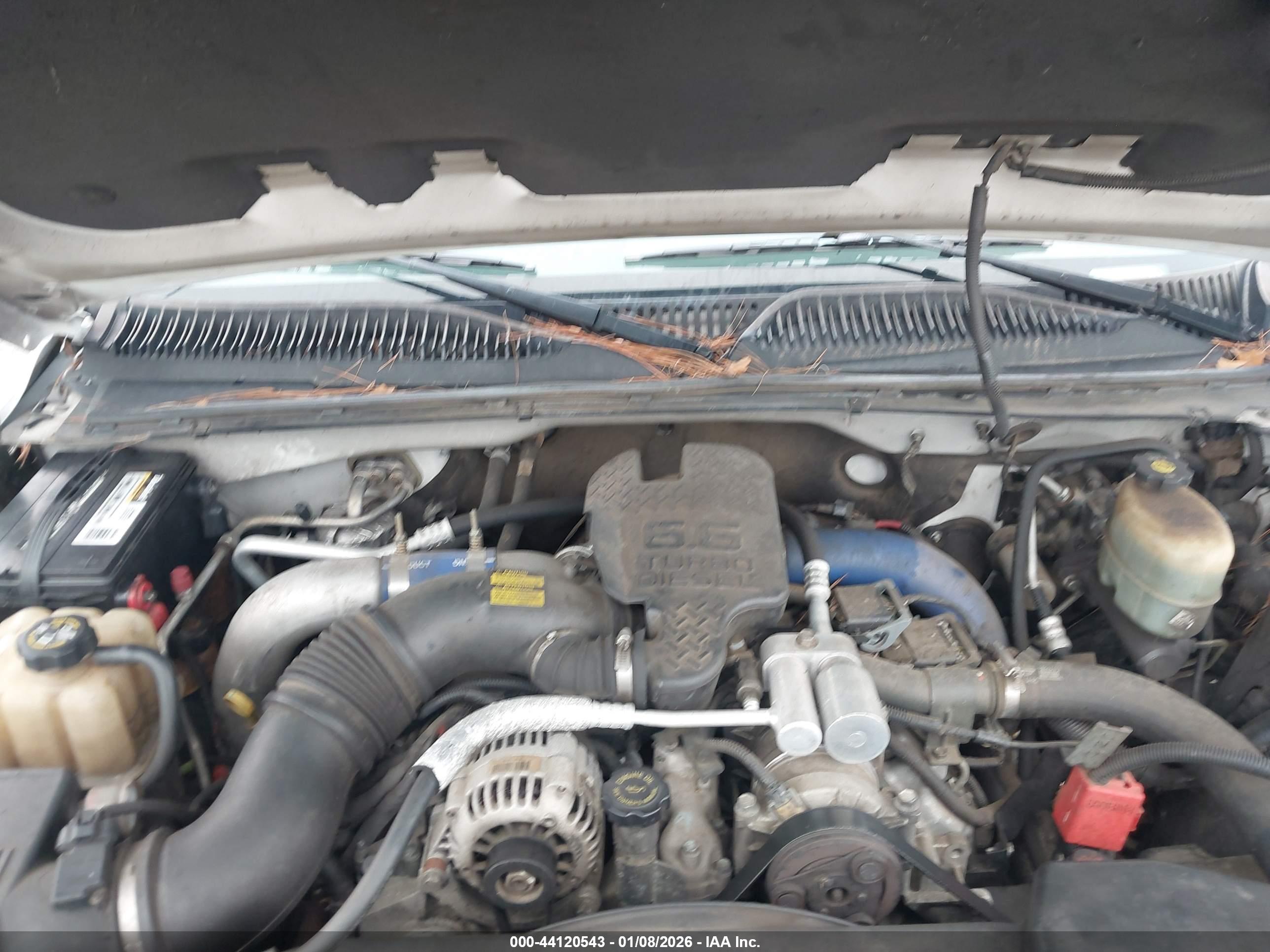 CHEVROLET SILVERADO image 10