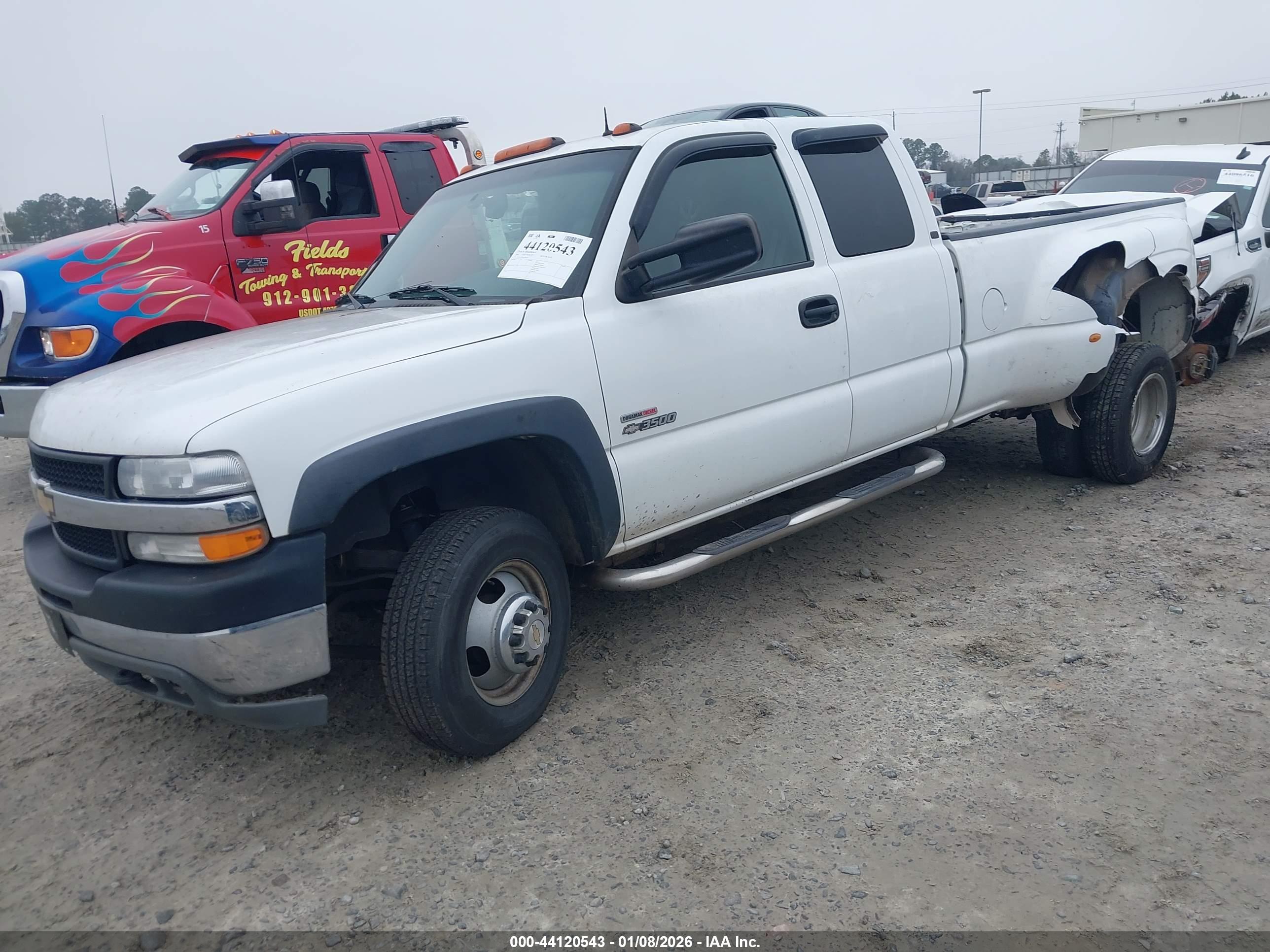 CHEVROLET SILVERADO image 2