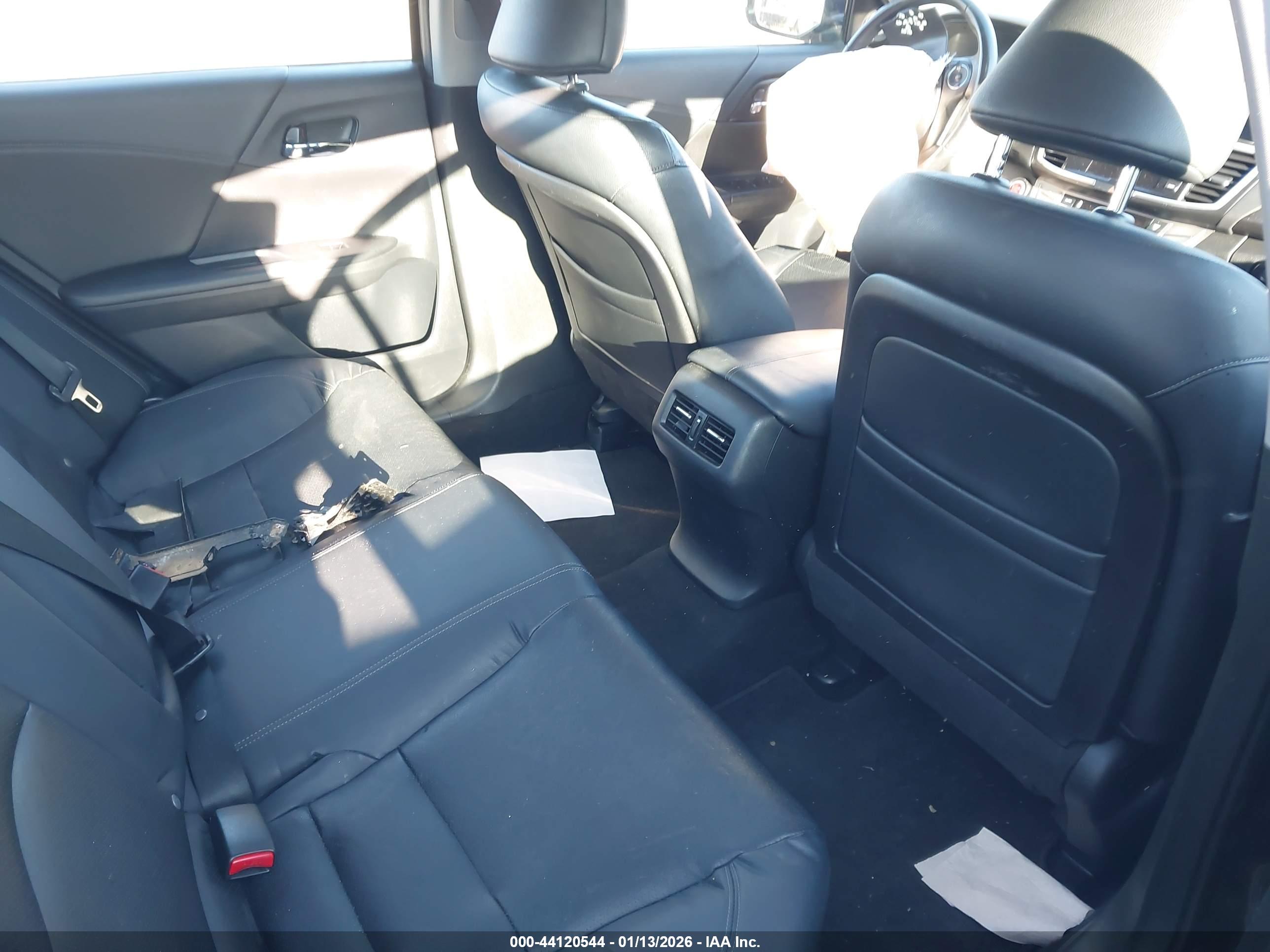 HONDA ACCORD image 8