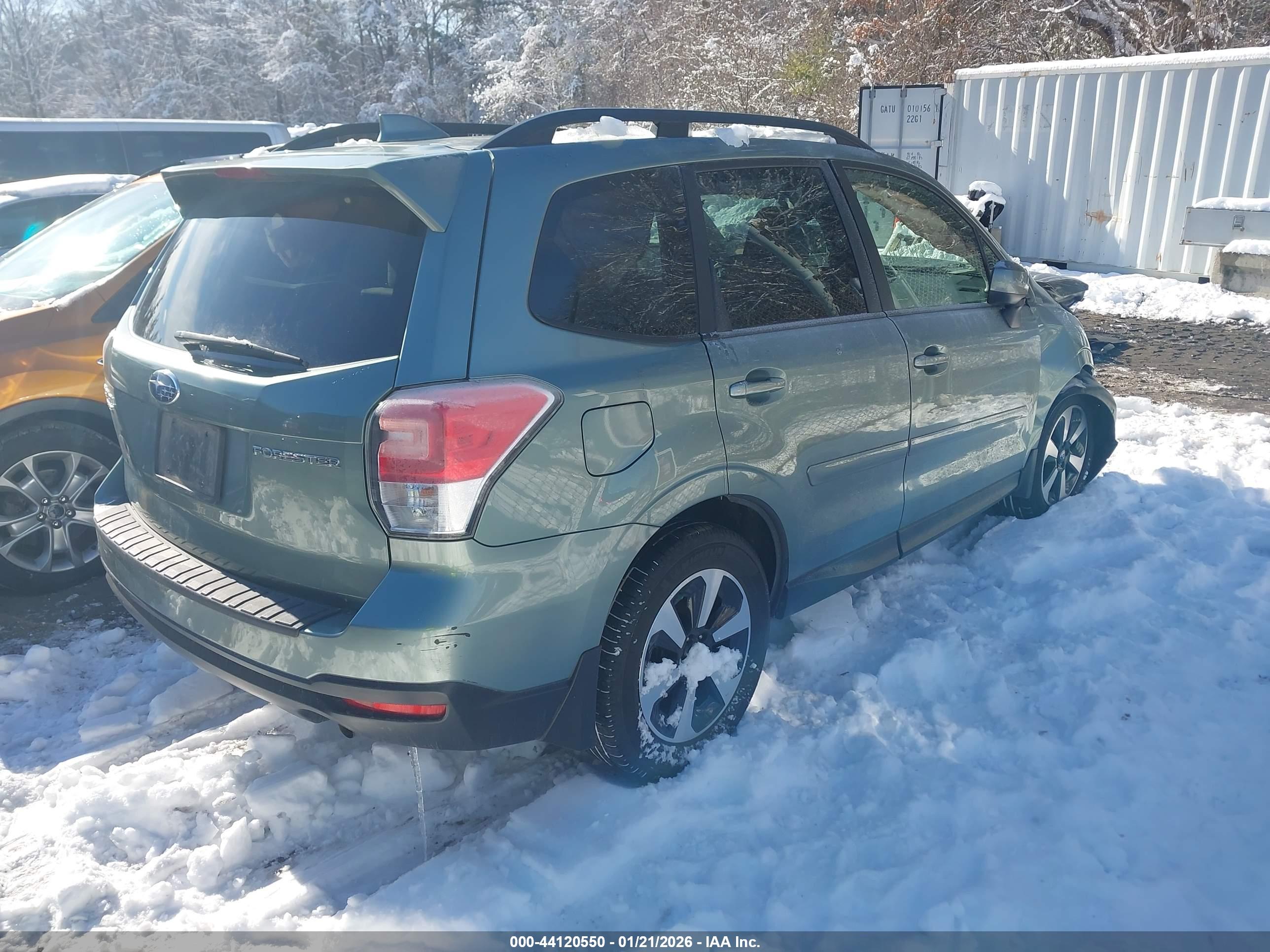SUBARU FORESTER image 4