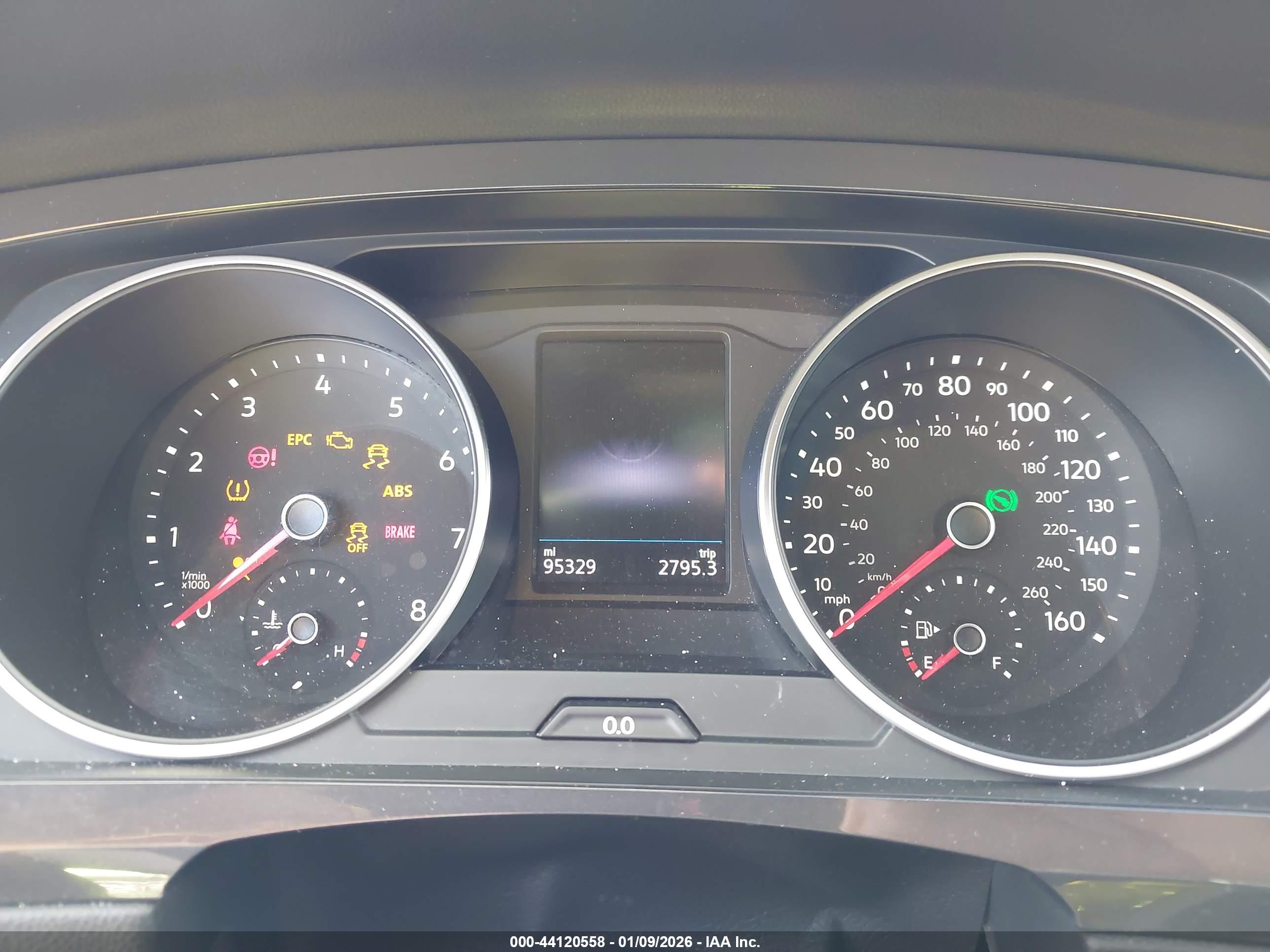 VOLKSWAGEN TIGUAN image 7