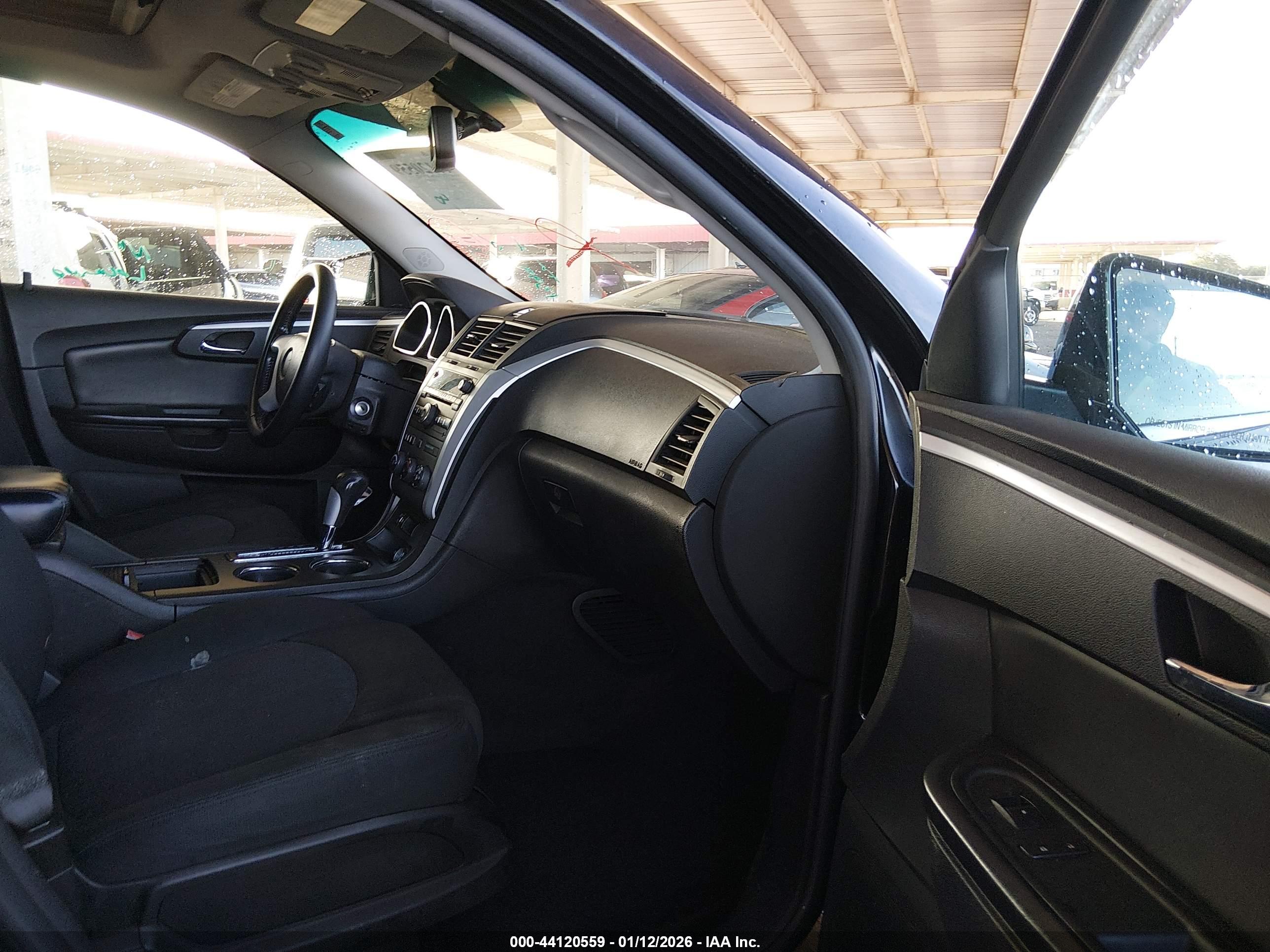 CHEVROLET TRAVERSE image 5
