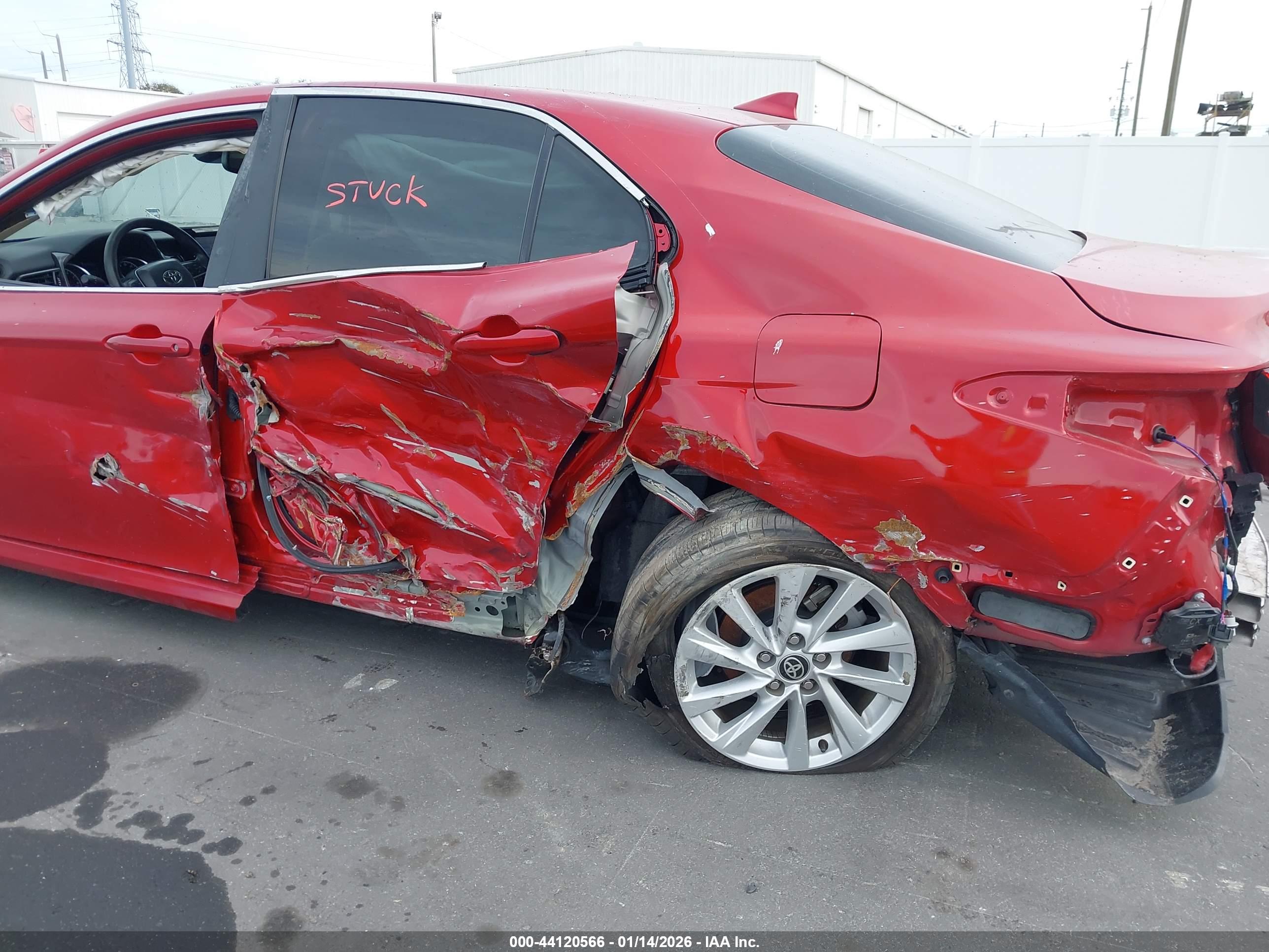 TOYOTA CAMRY image 6