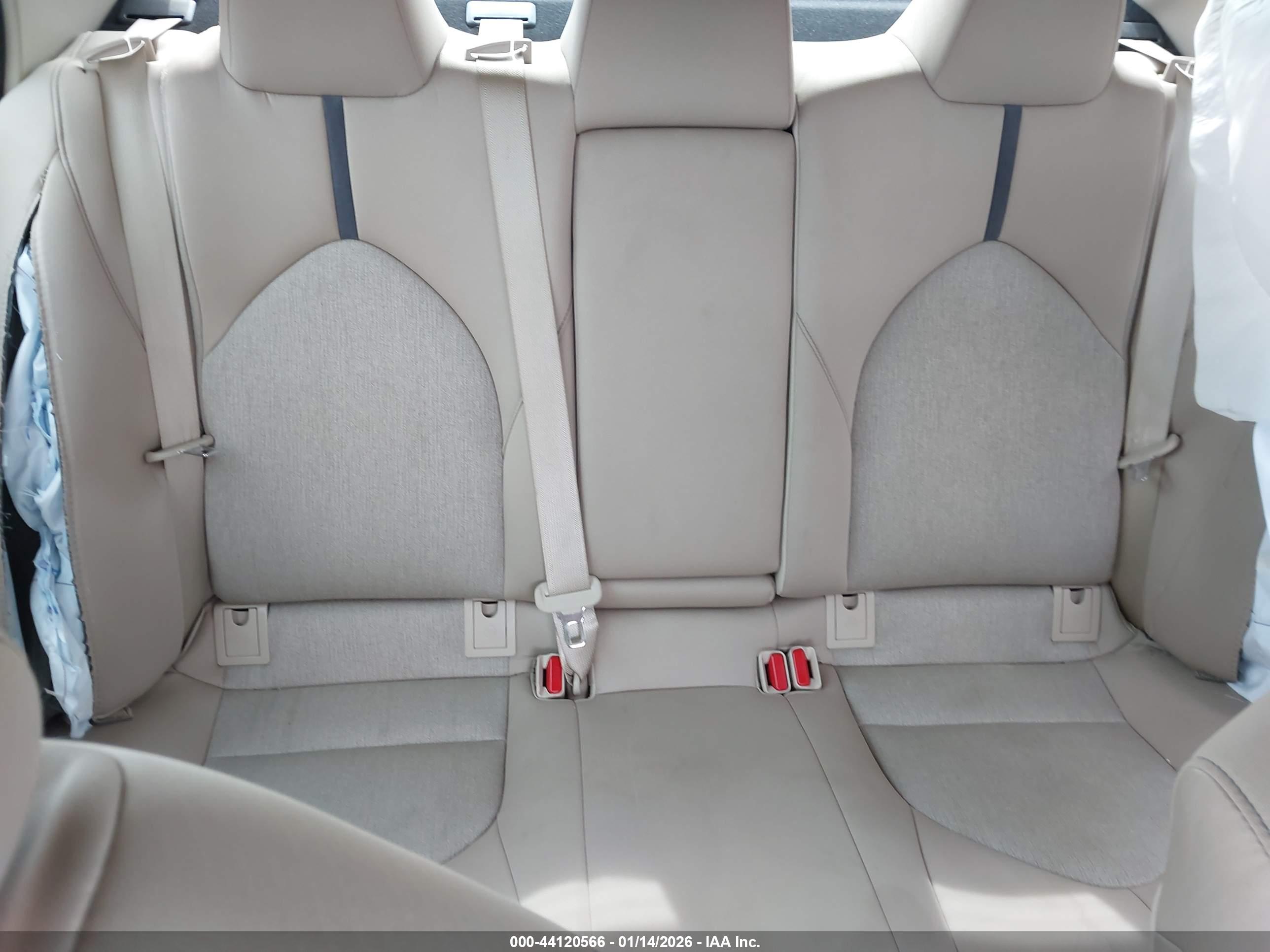TOYOTA CAMRY image 8