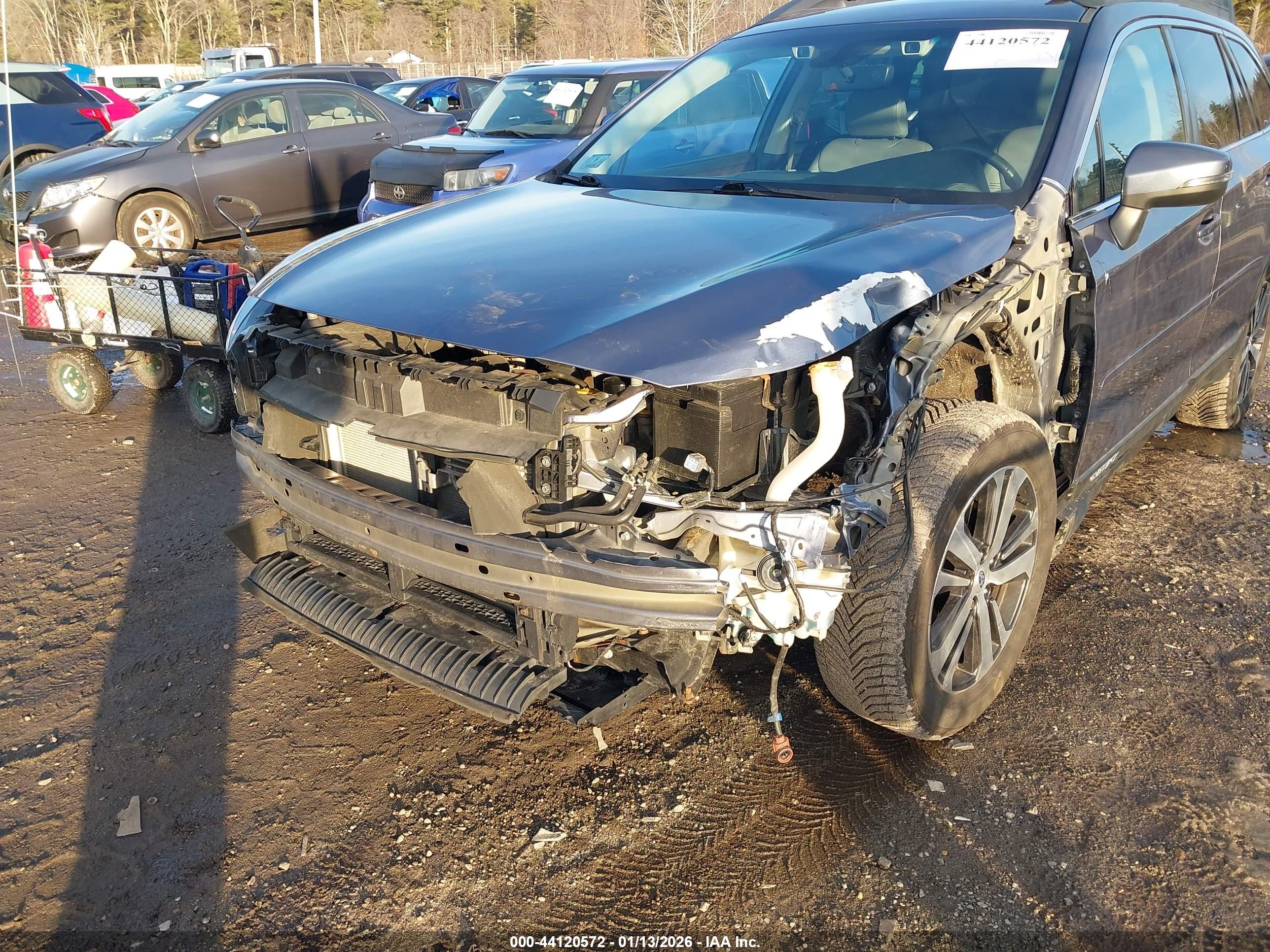 SUBARU OUTBACK image 6