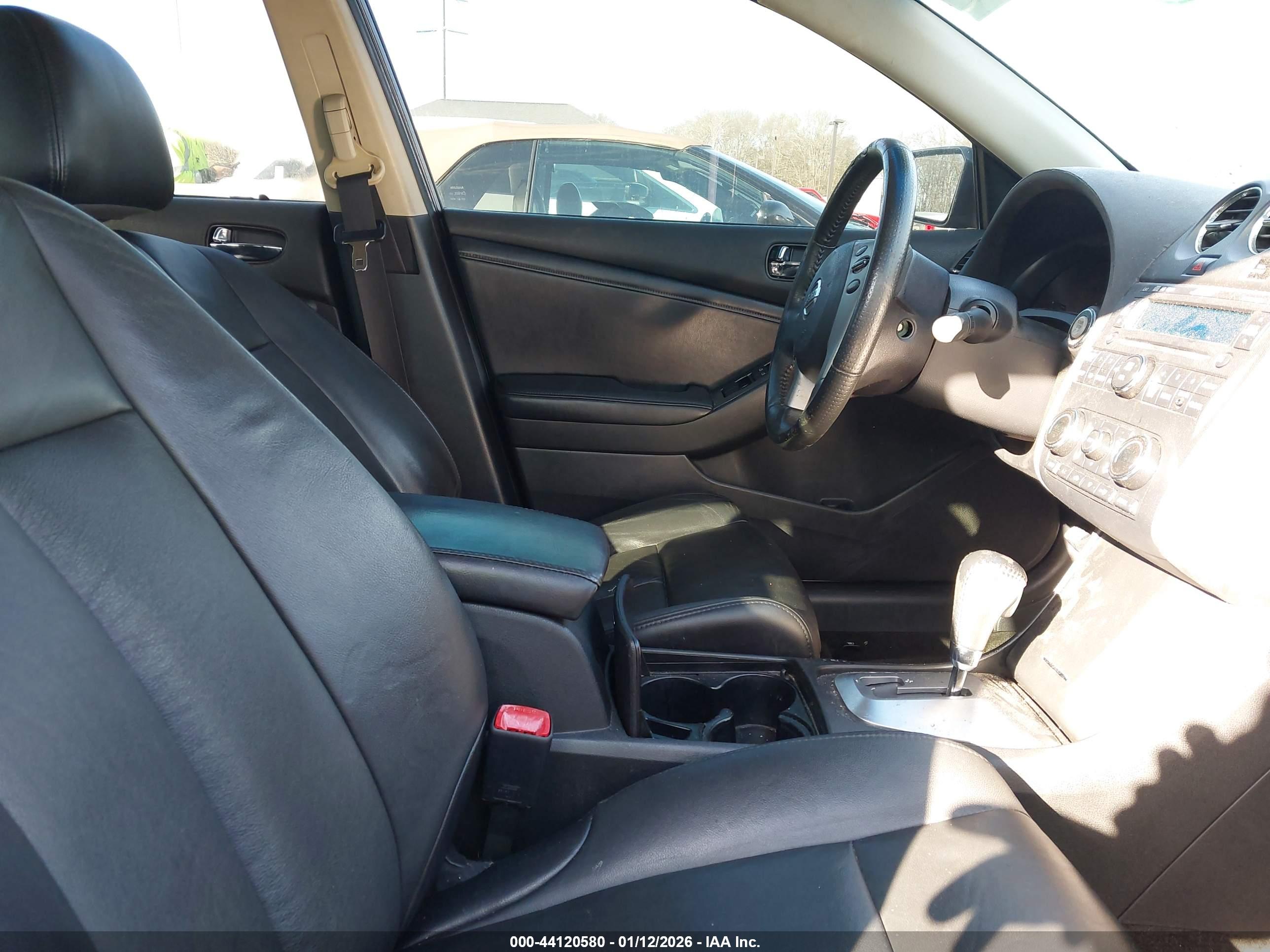 NISSAN ALTIMA image 5