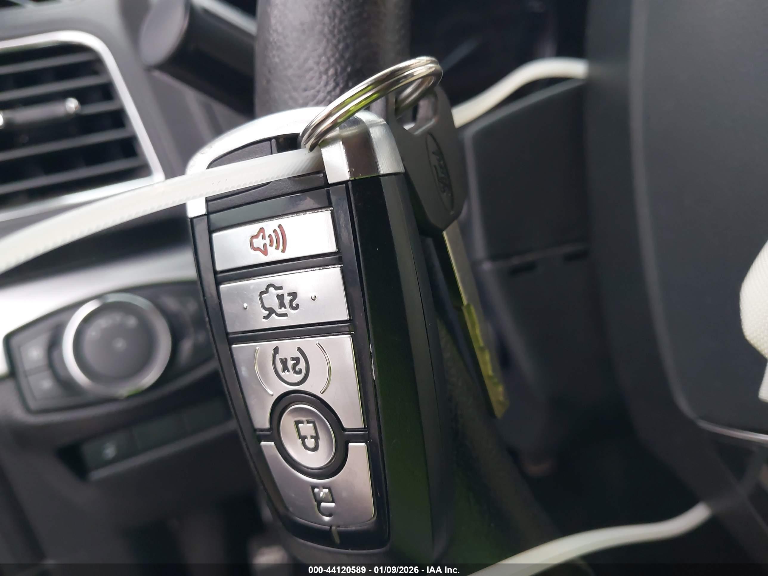 FORD EXPLORER image 11