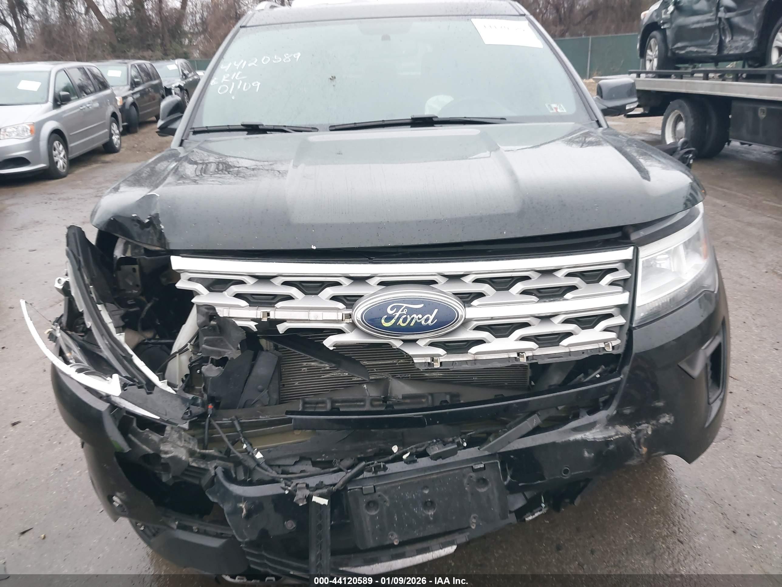 FORD EXPLORER image 6