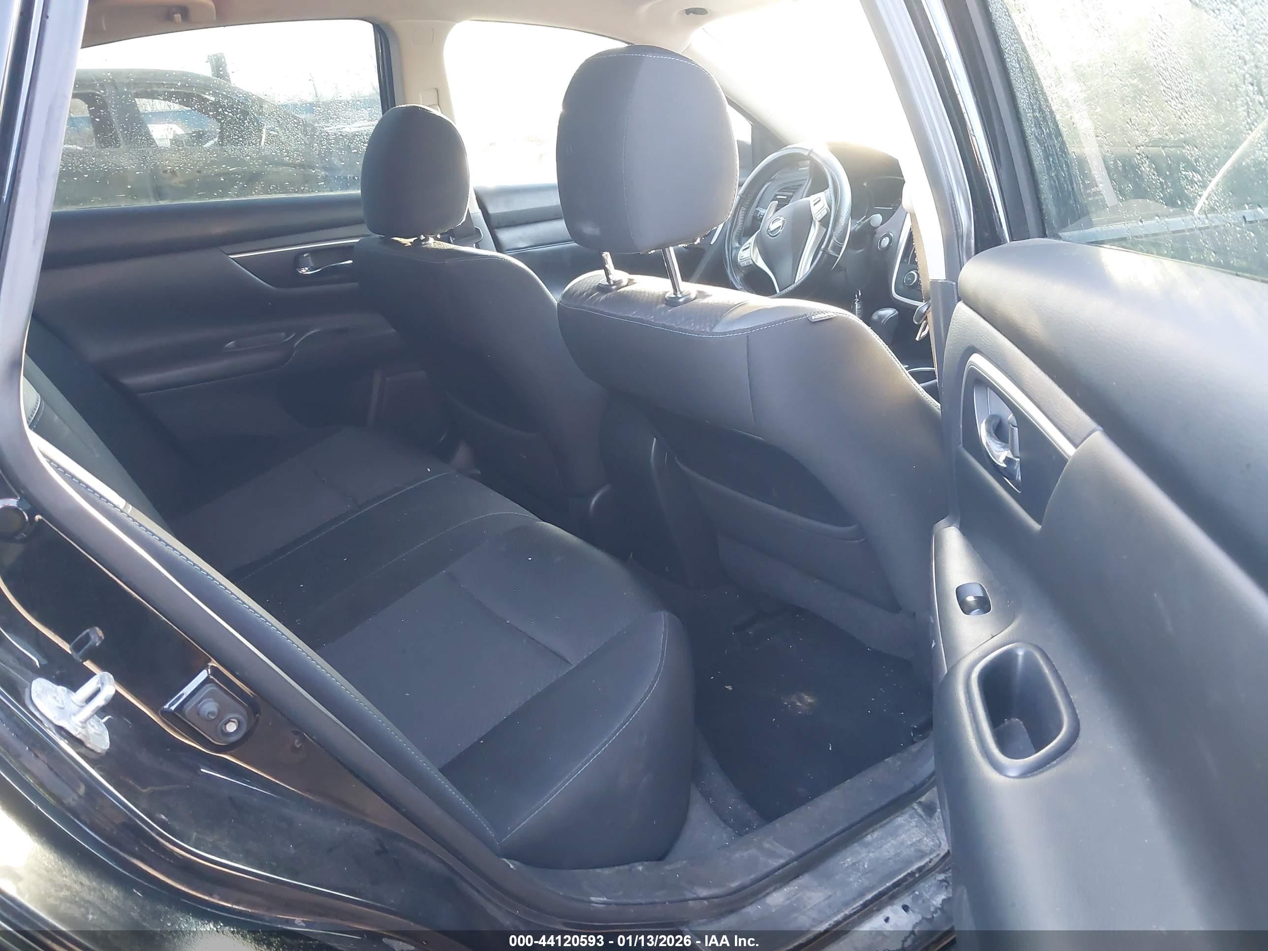 NISSAN ALTIMA image 8