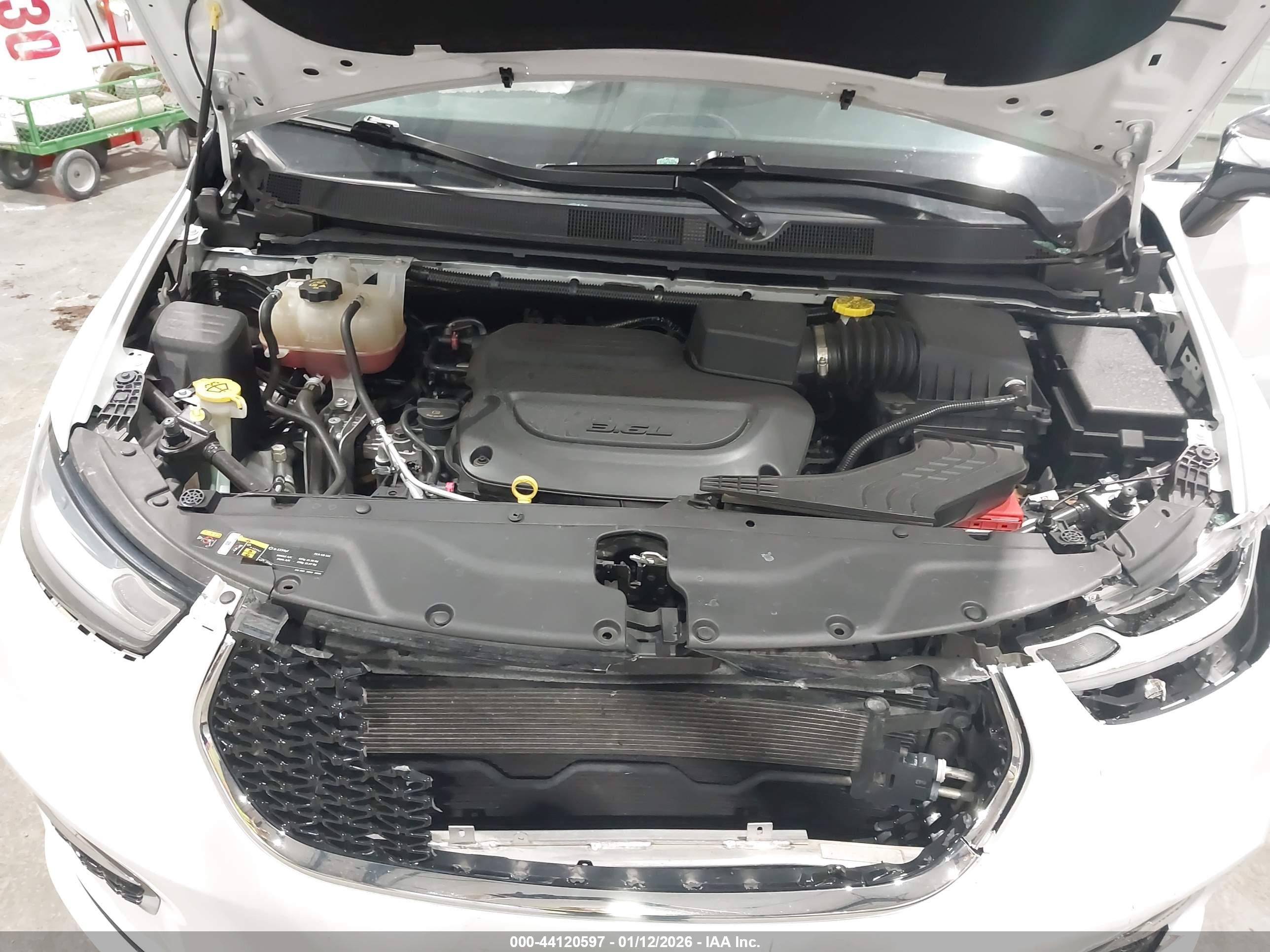 CHRYSLER PACIFICA image 10