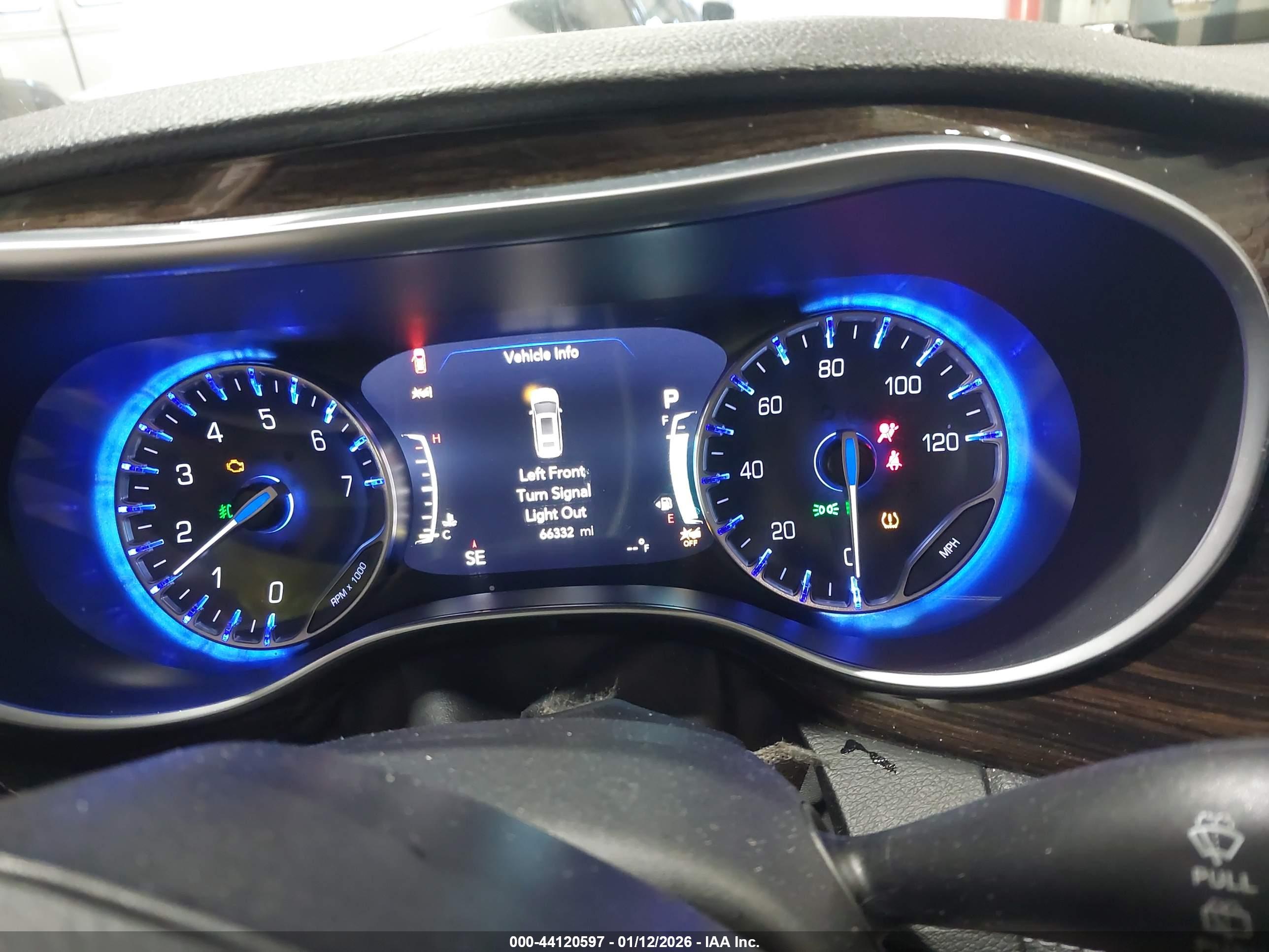 CHRYSLER PACIFICA image 7