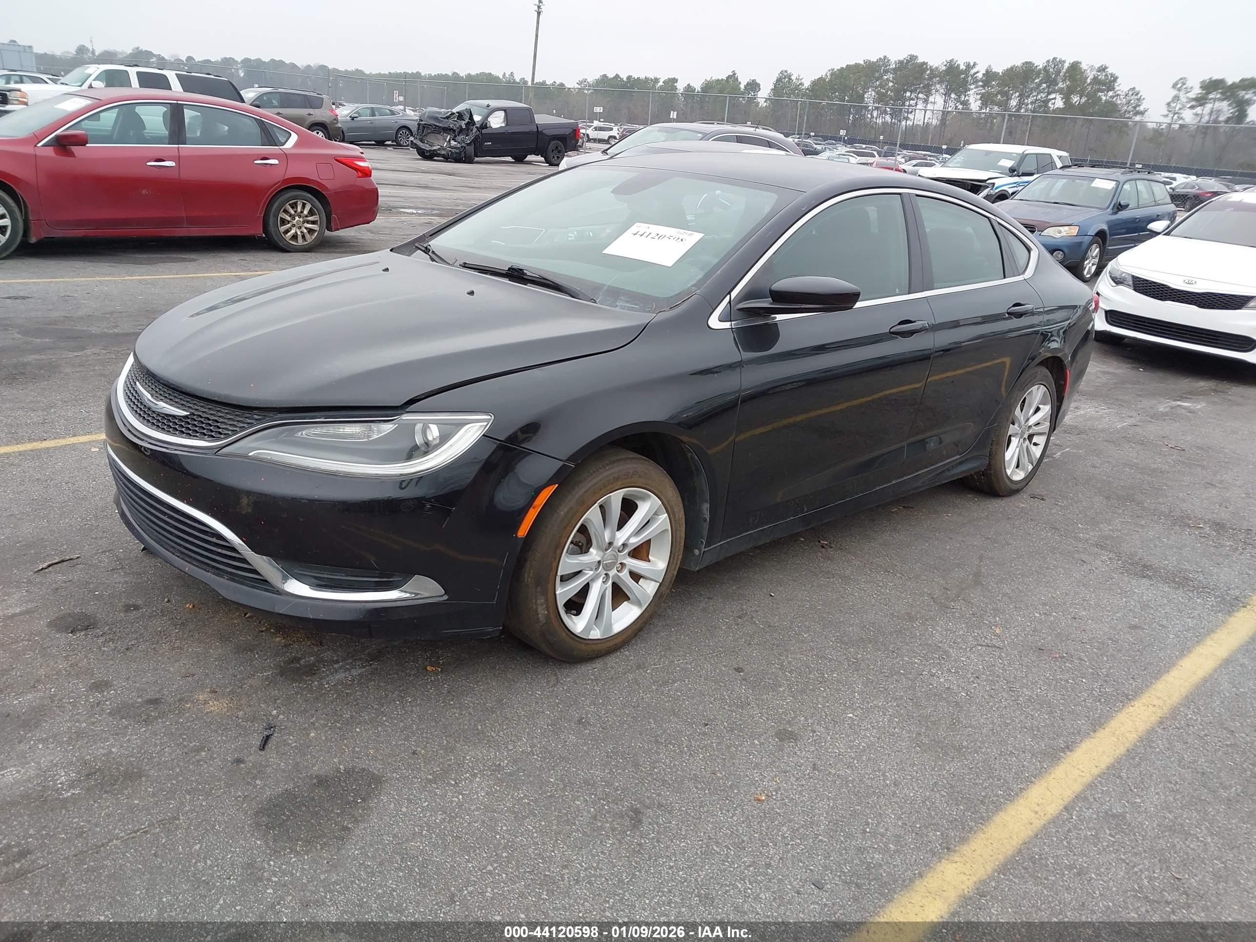 CHRYSLER 200 image 2