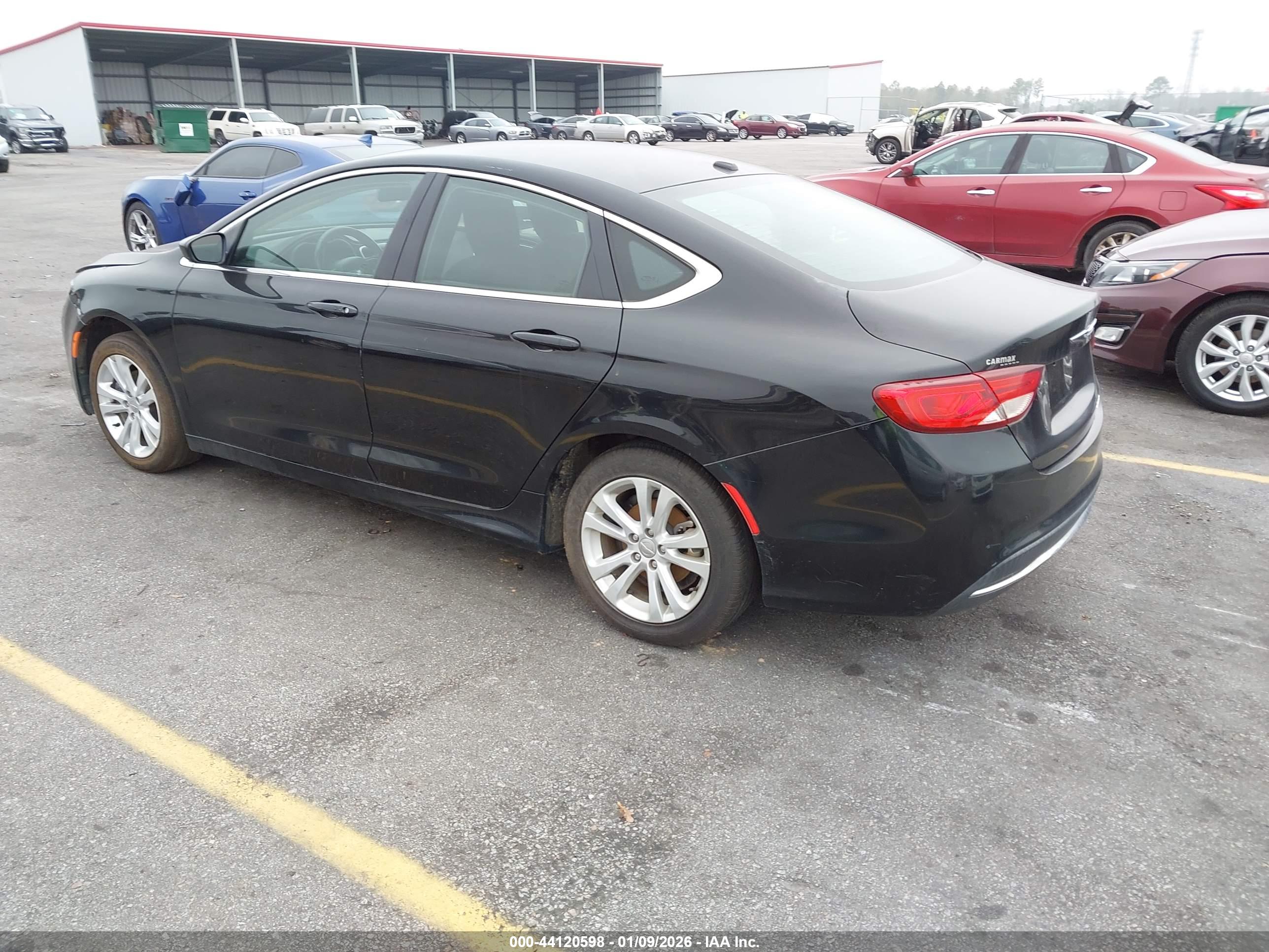 CHRYSLER 200 image 3