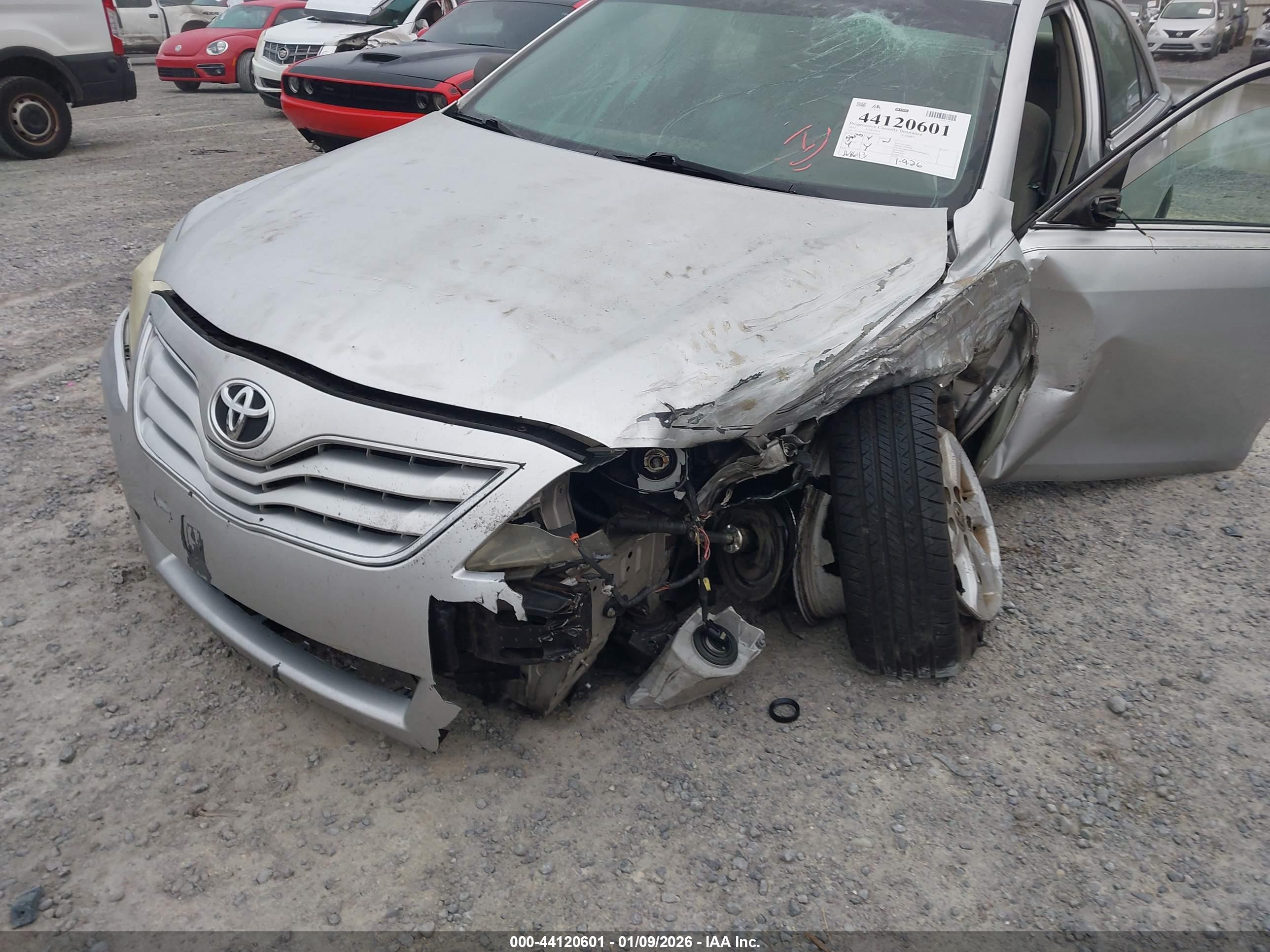 TOYOTA CAMRY image 6