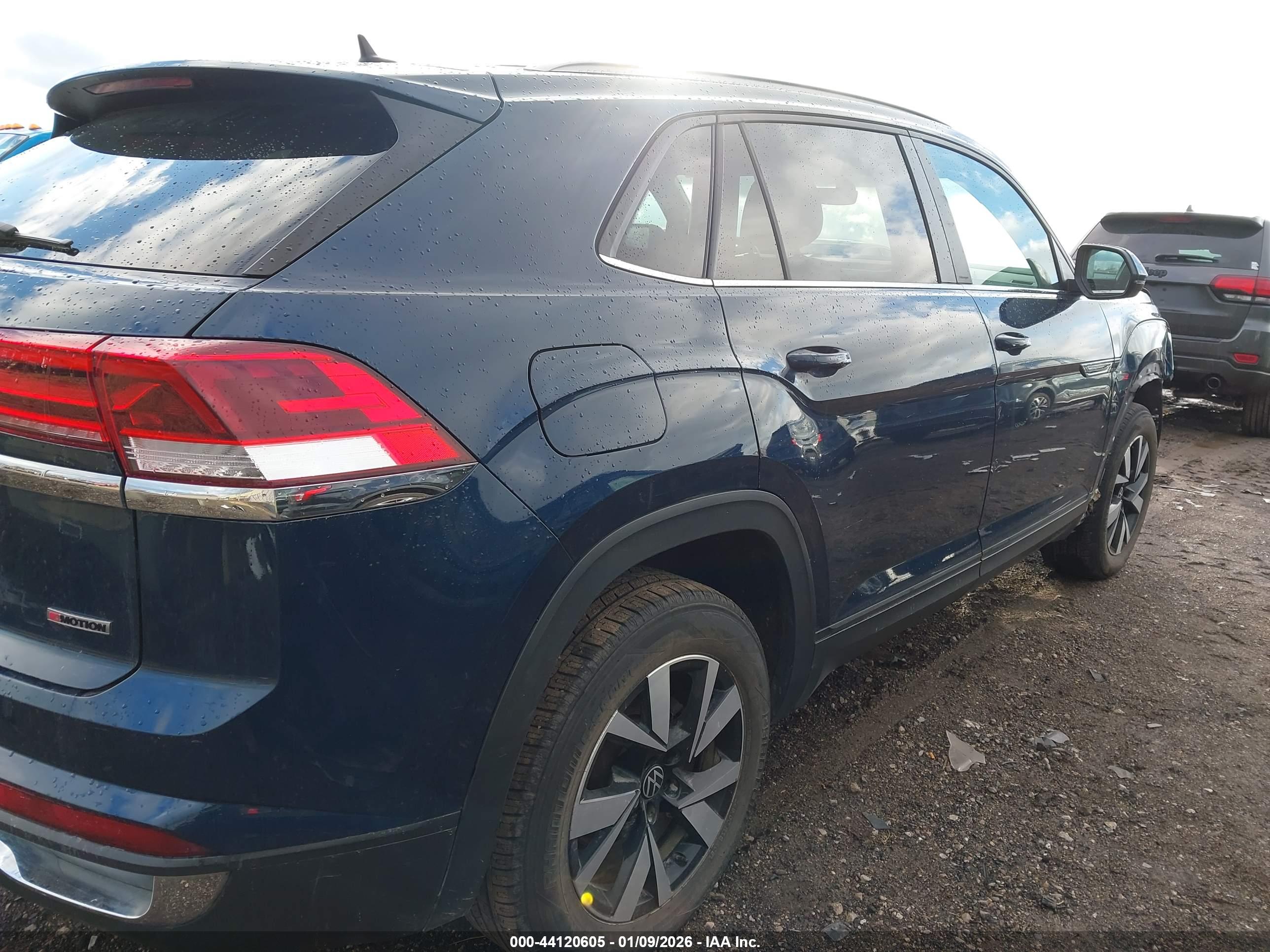 VOLKSWAGEN ATLAS image 4